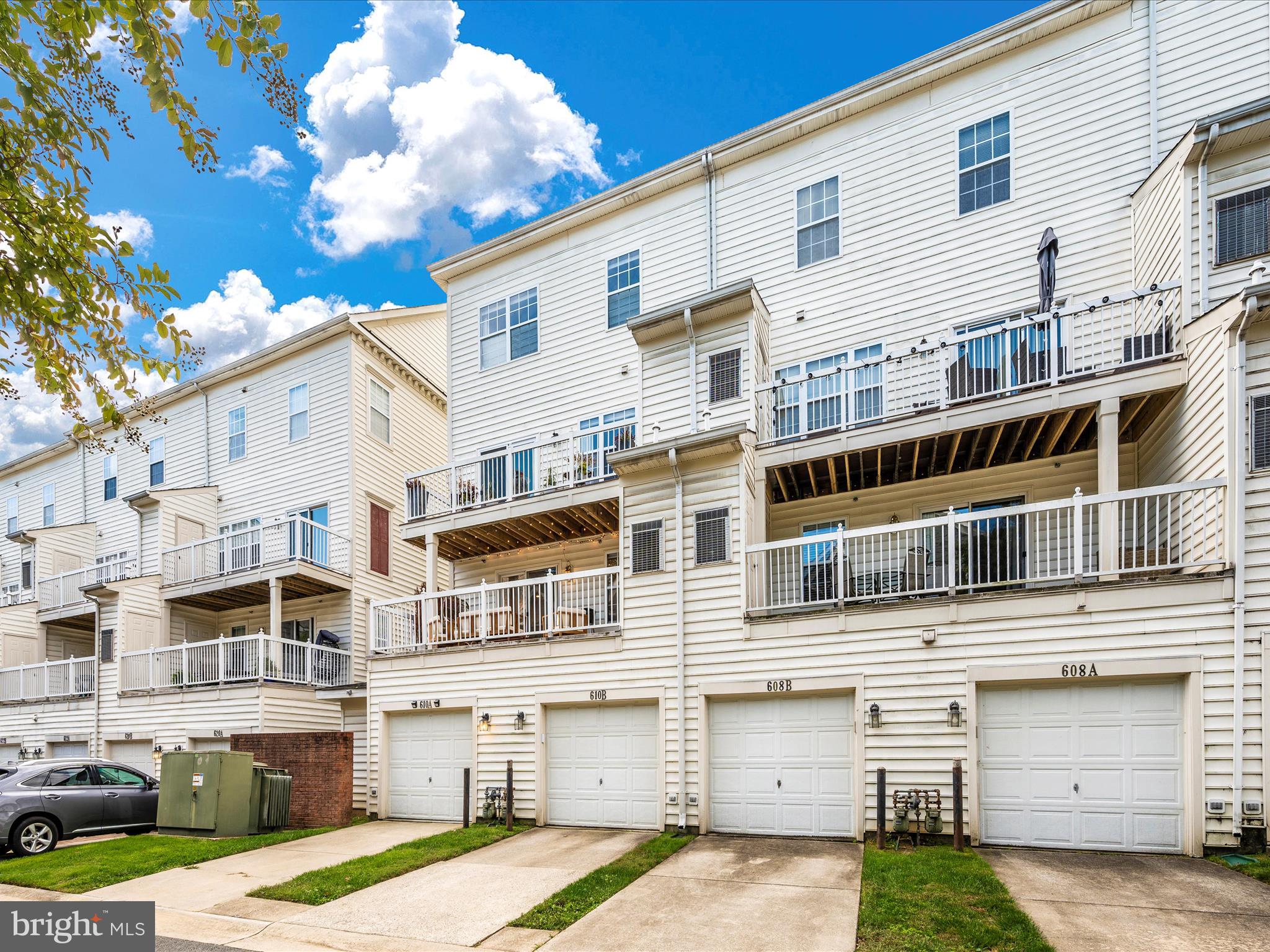 LAKELANDS - Residential