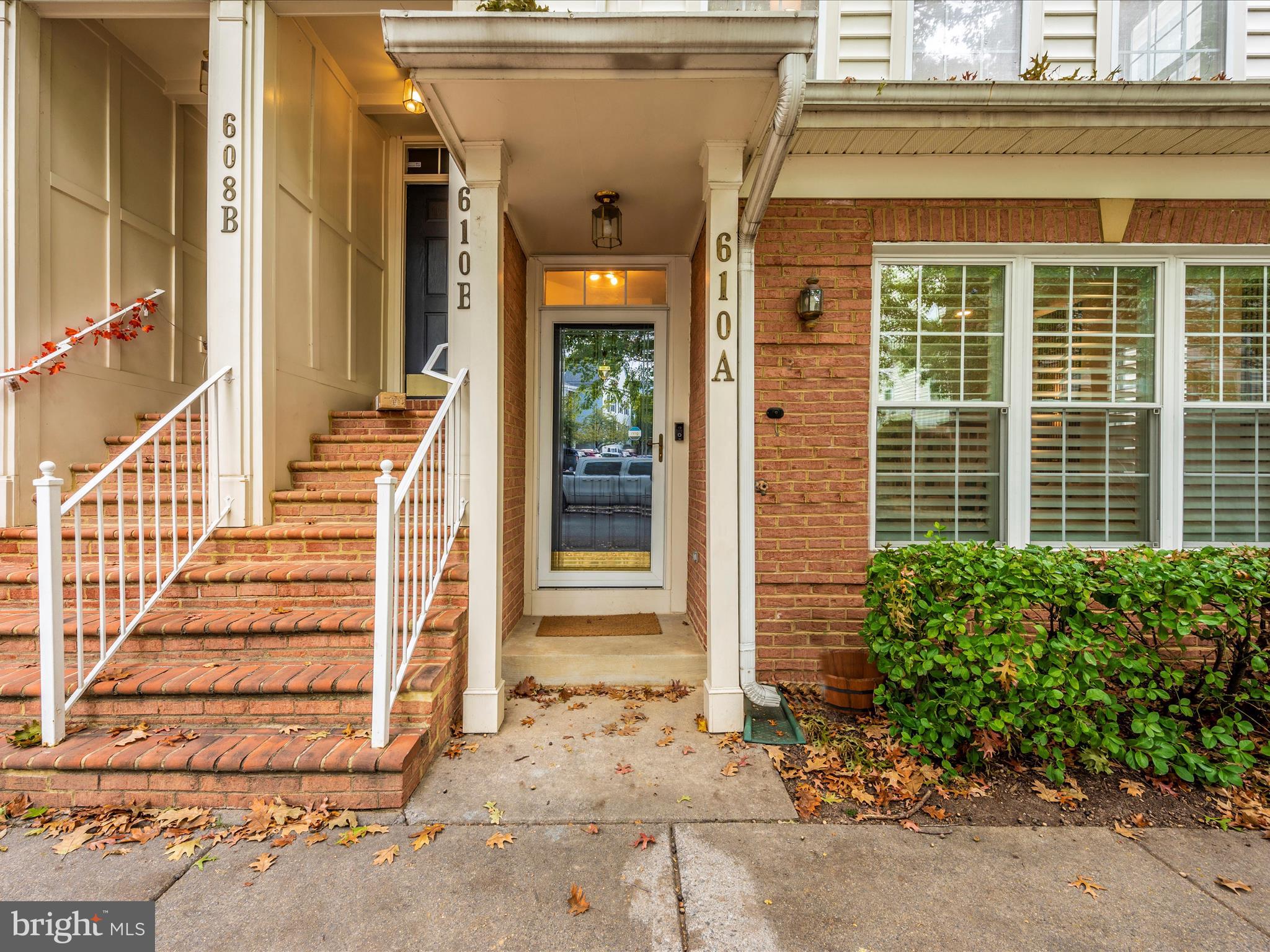 LAKELANDS - Residential