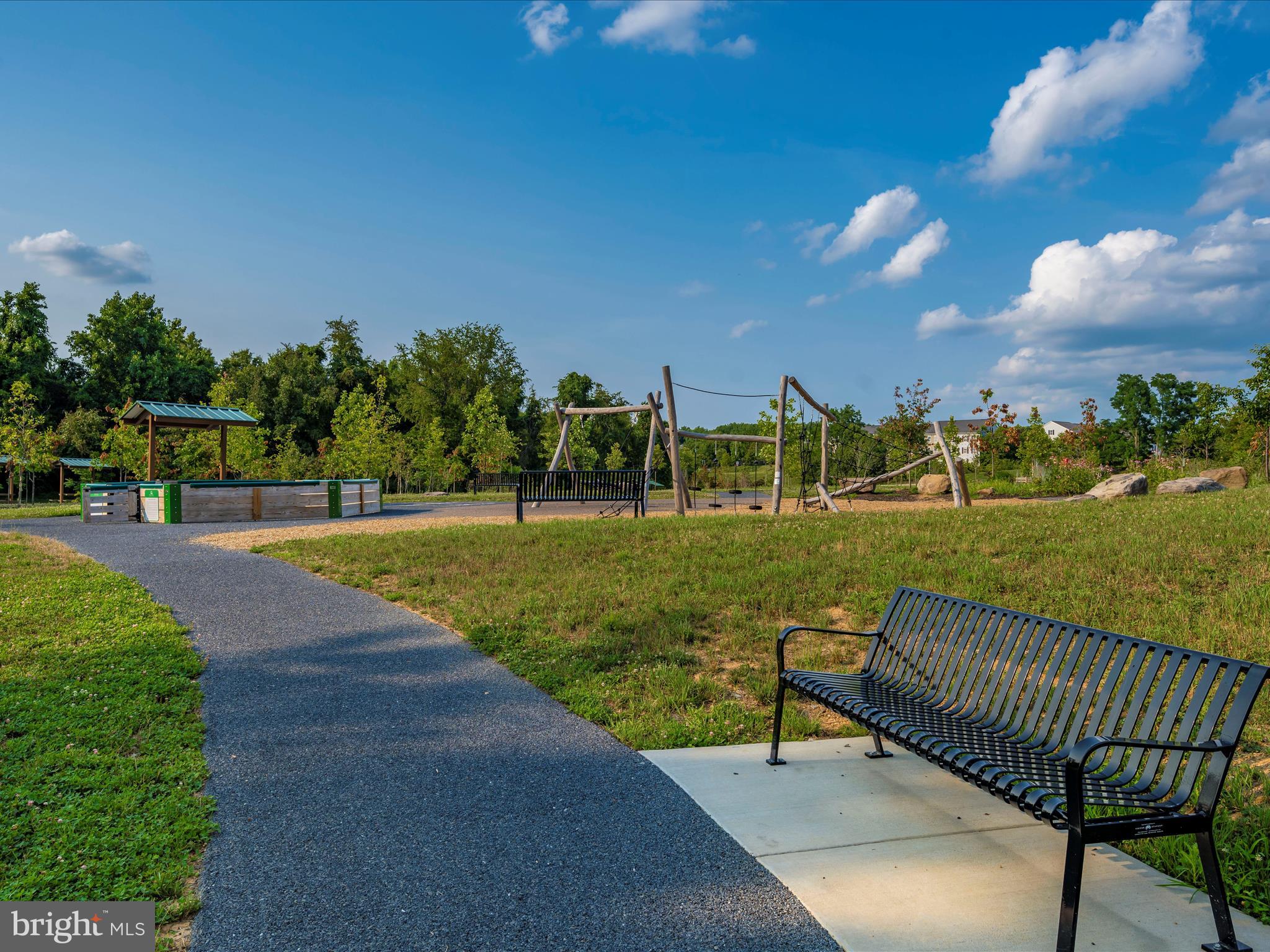 LAKELANDS - Residential