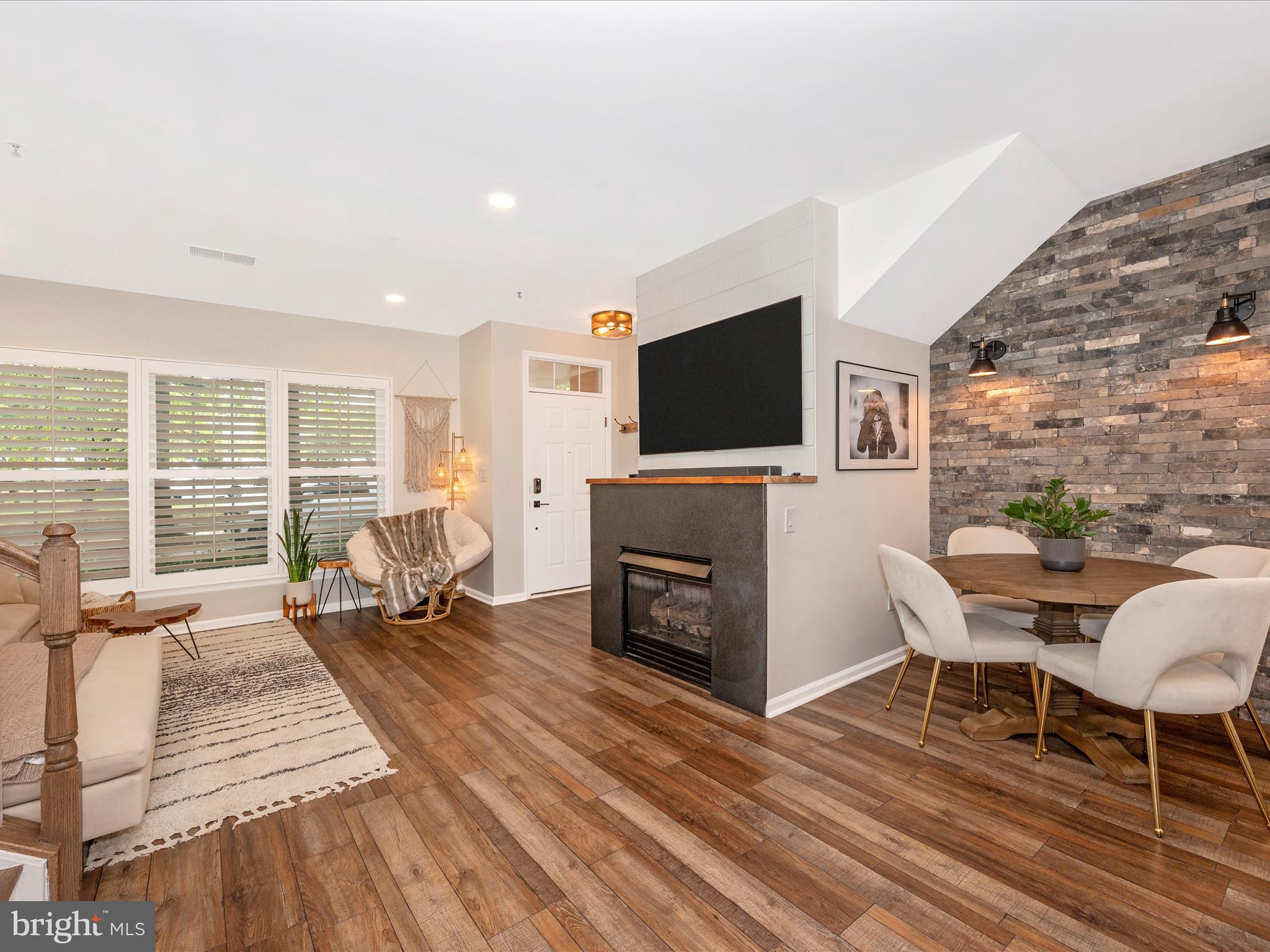 LAKELANDS - Residential