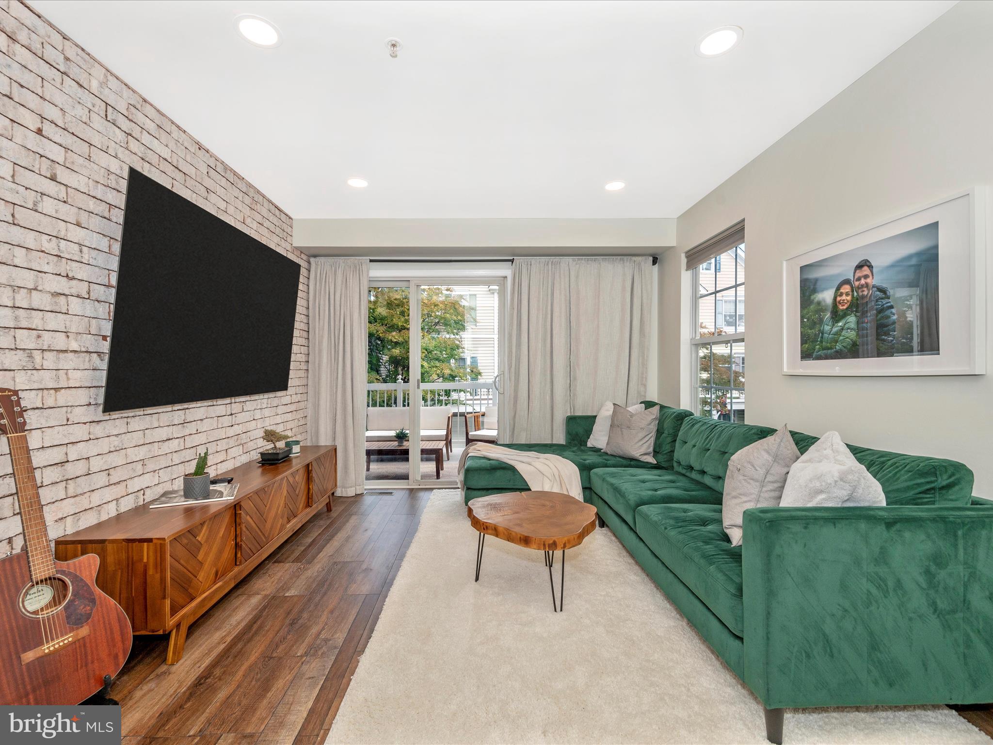 LAKELANDS - Residential