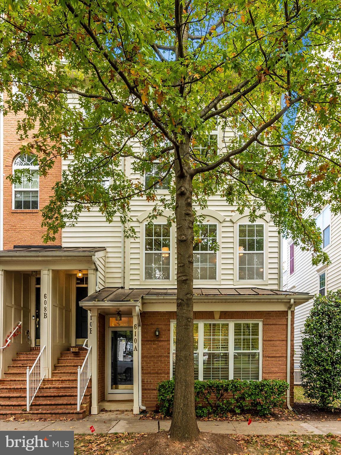 LAKELANDS - Residential