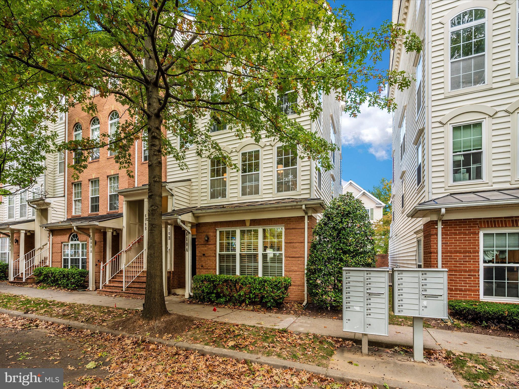 LAKELANDS - Residential