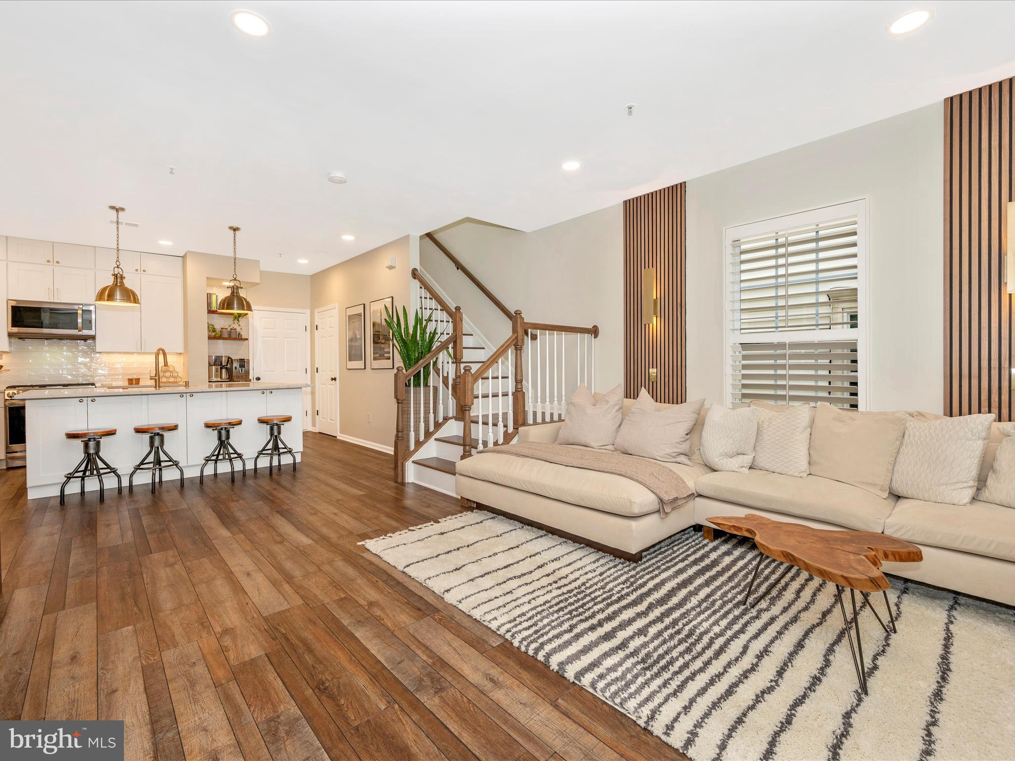 LAKELANDS - Residential