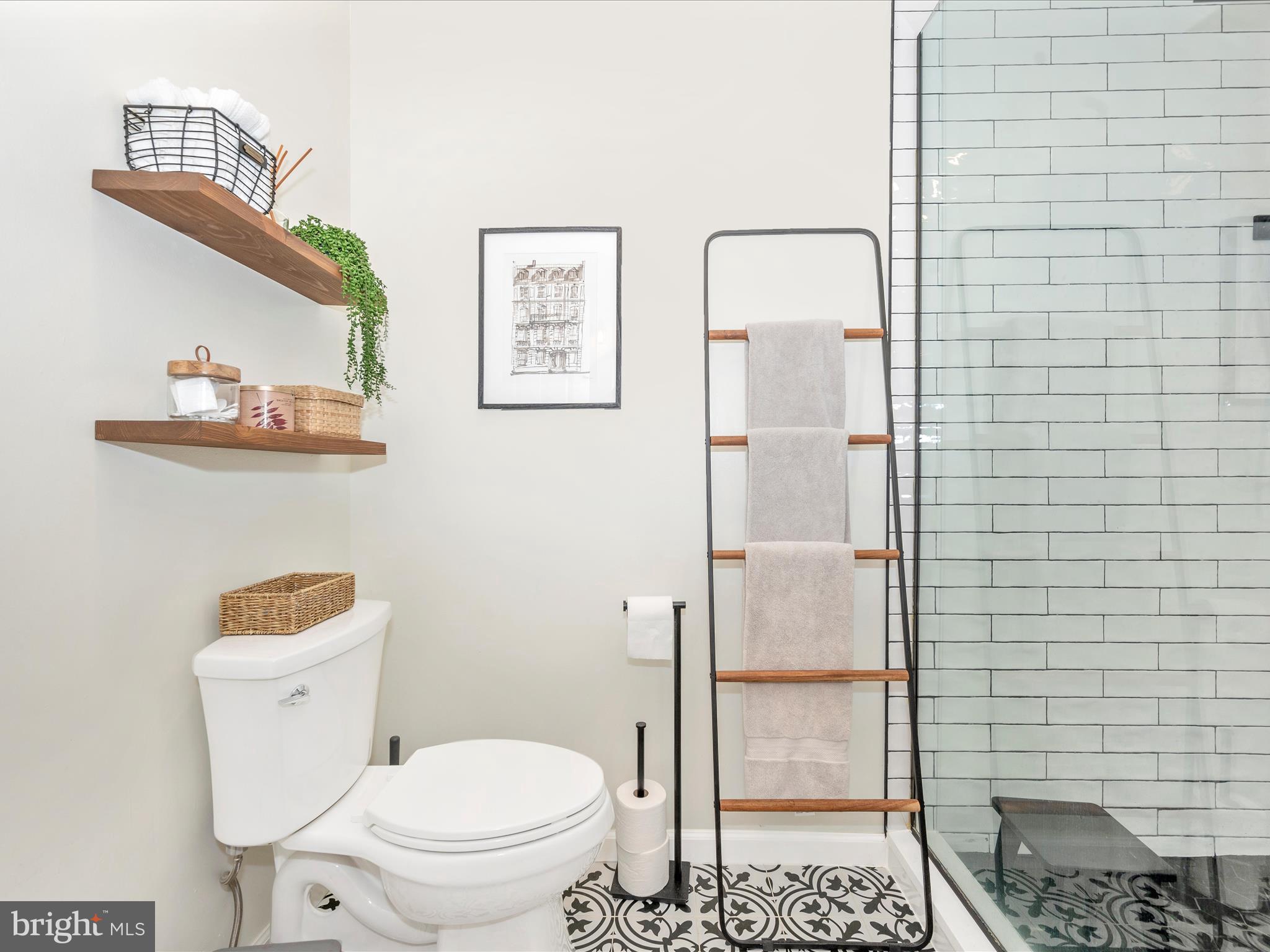 LAKELANDS - Residential