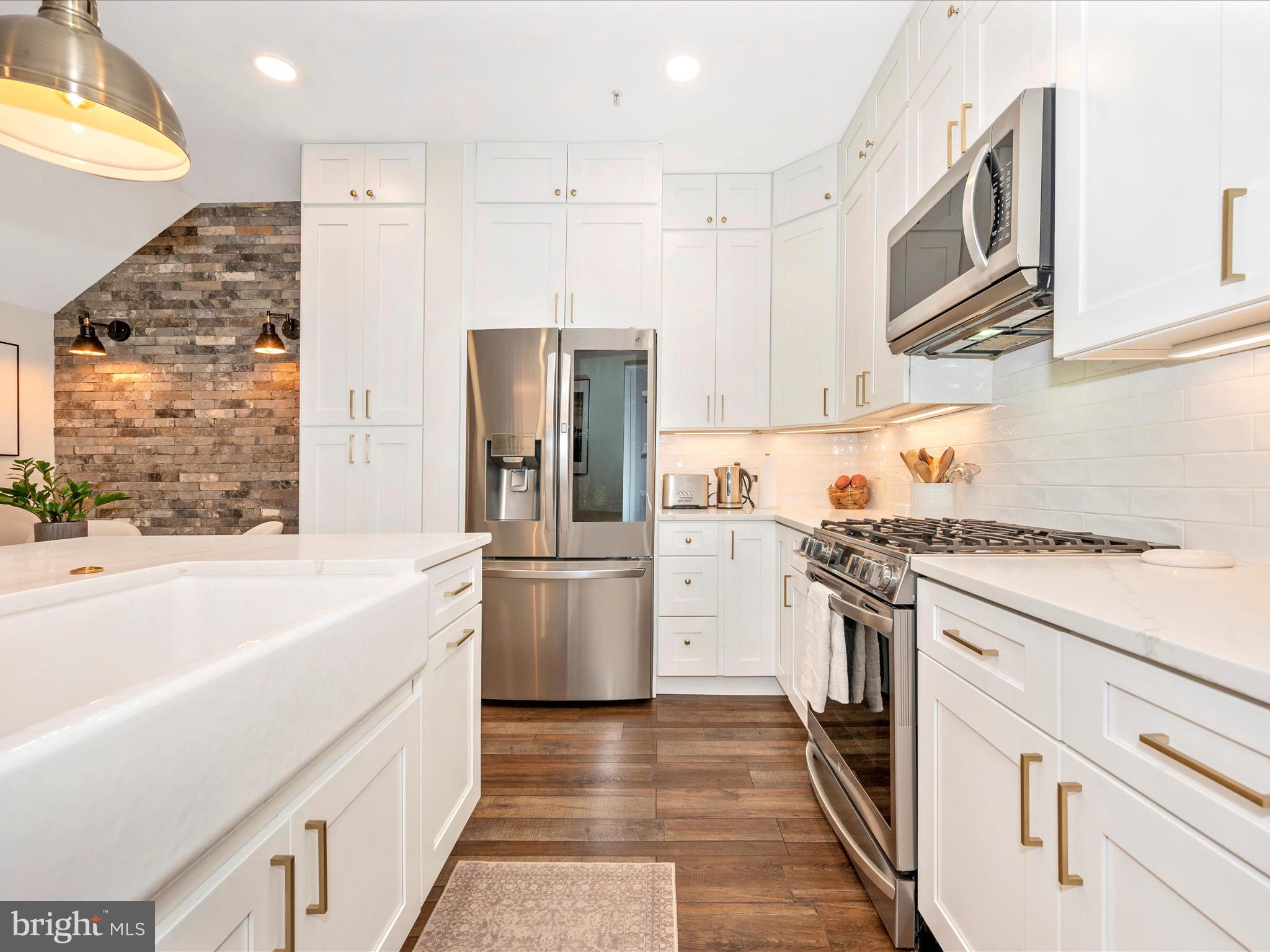 LAKELANDS - Residential