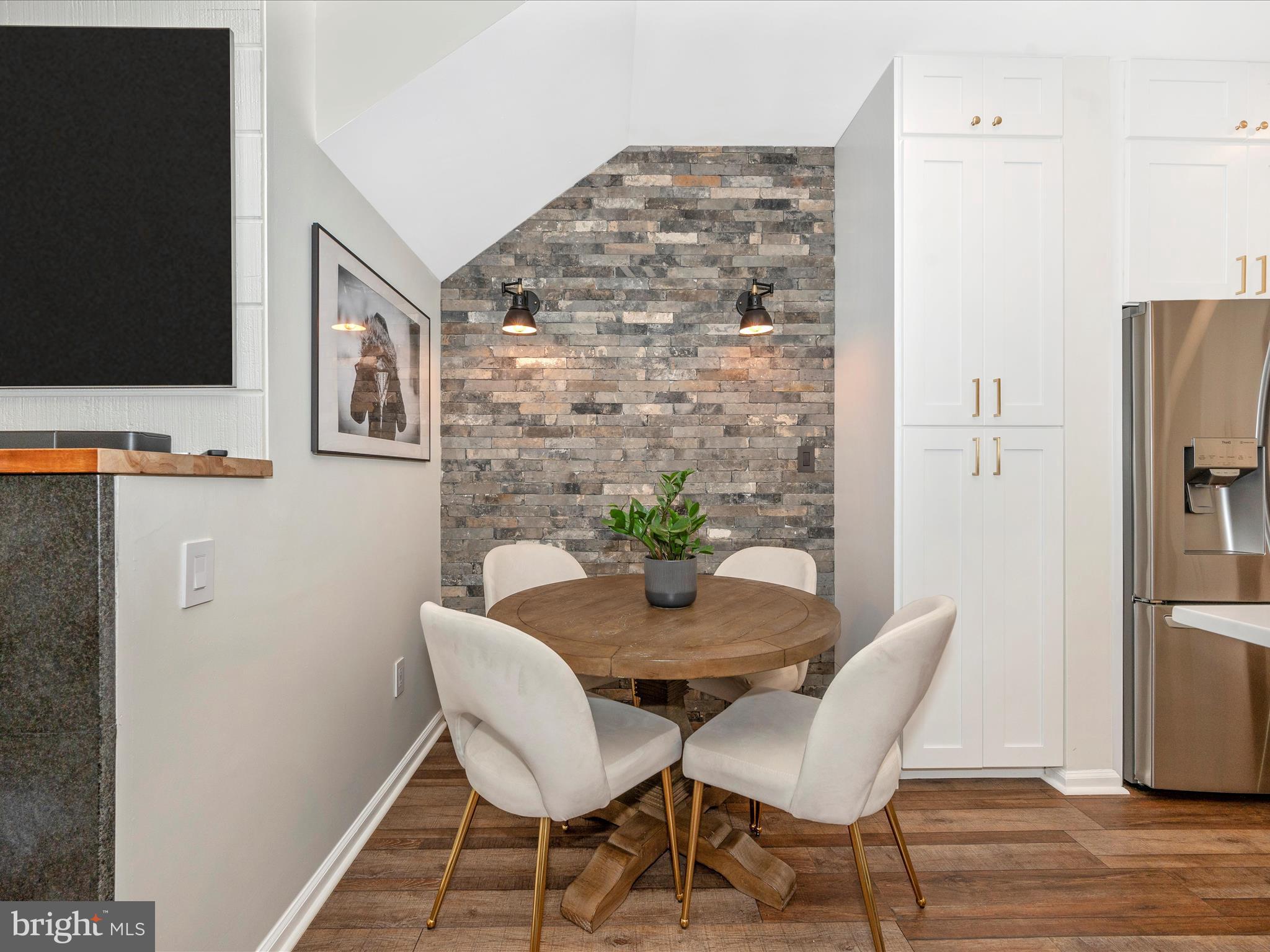 LAKELANDS - Residential