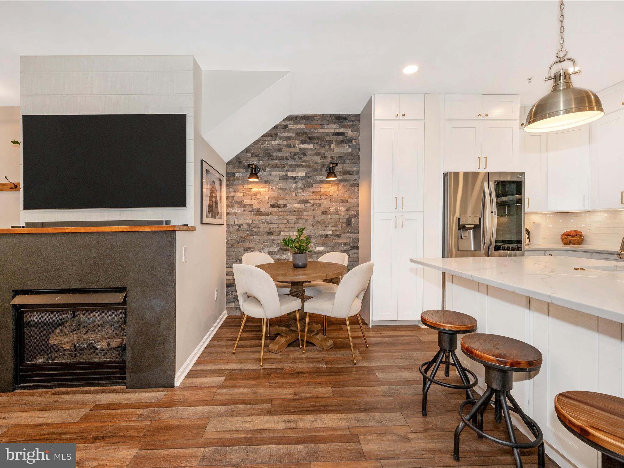 LAKELANDS - Residential