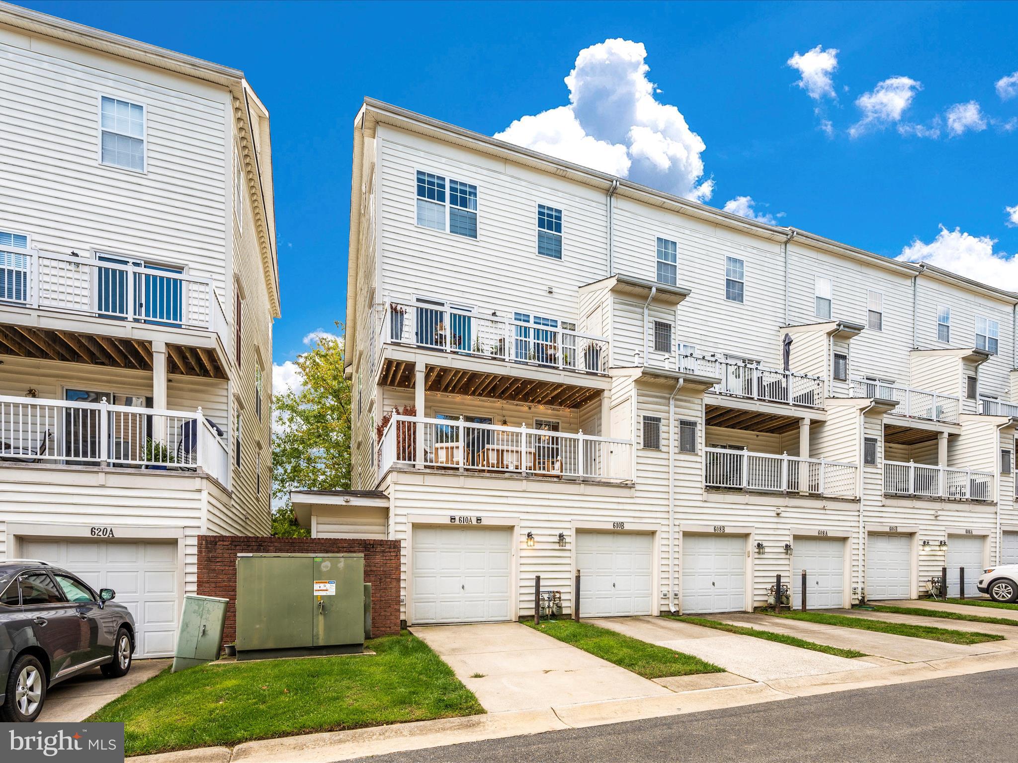 LAKELANDS - Residential