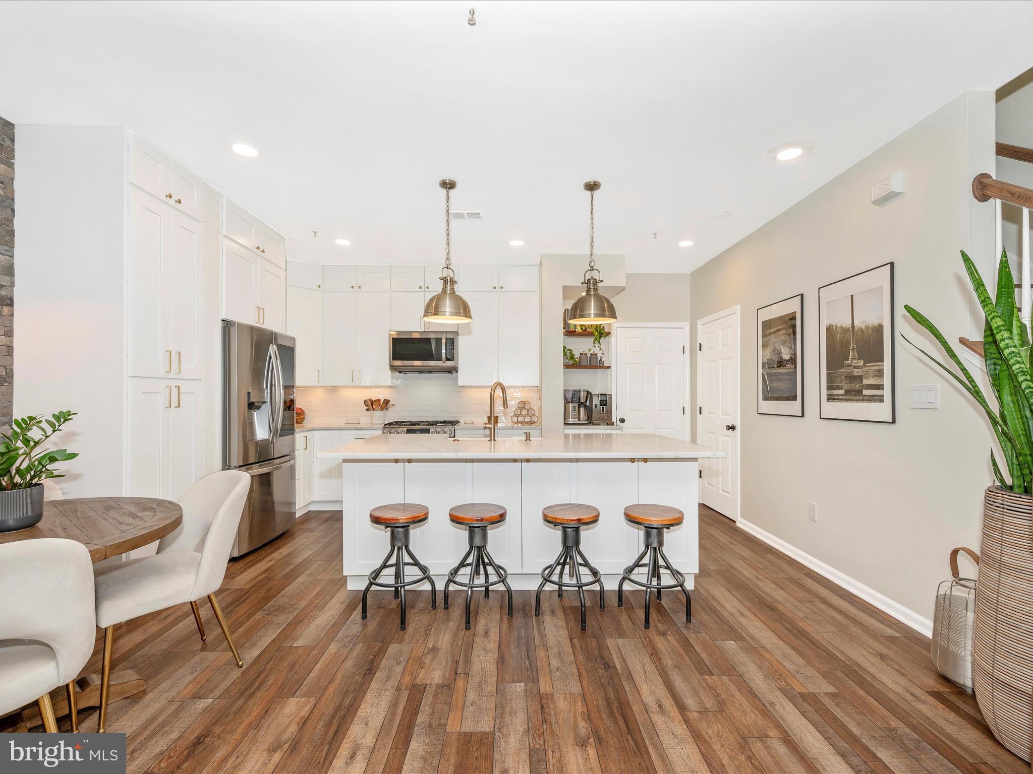 LAKELANDS - Residential