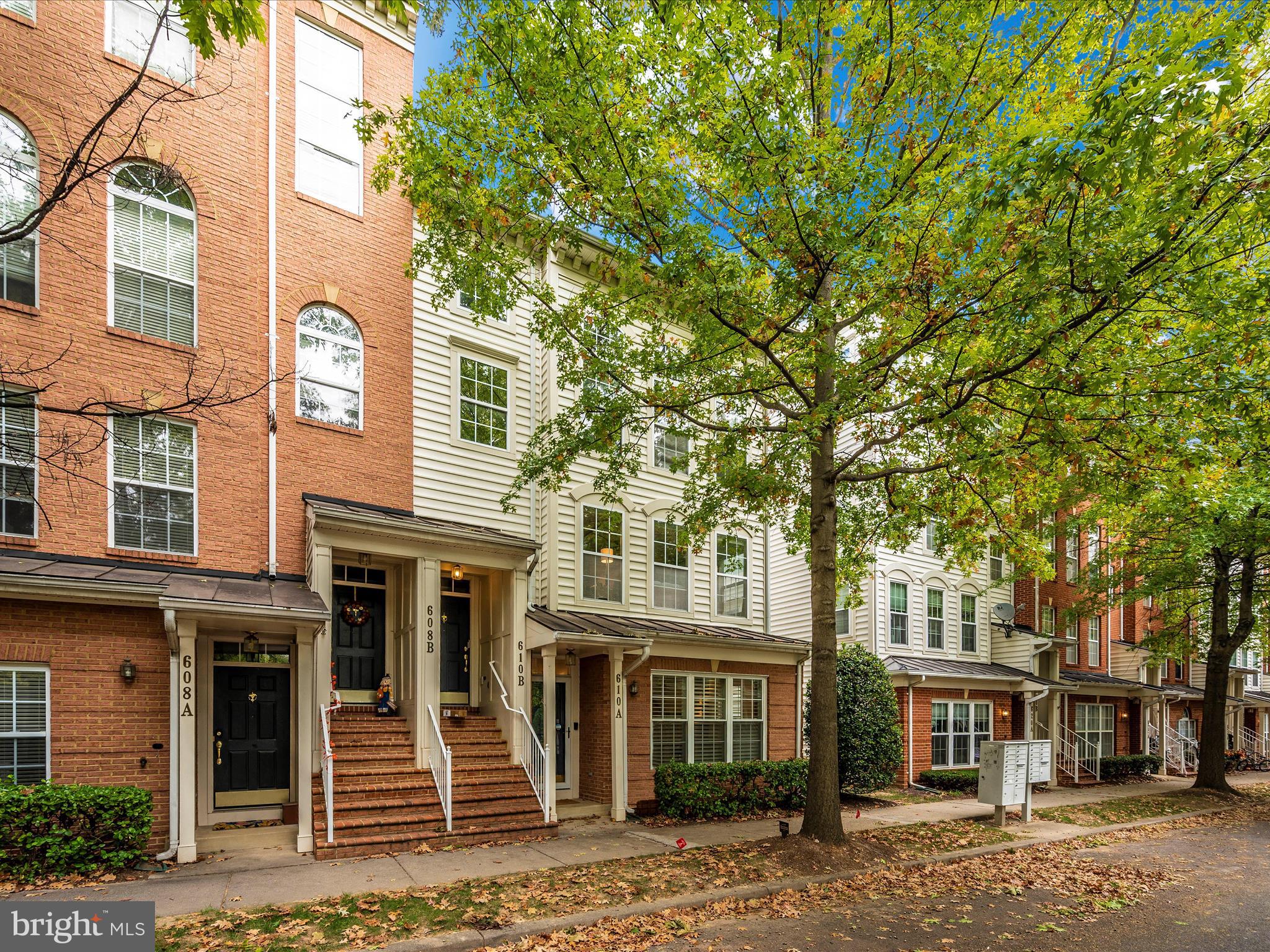 LAKELANDS - Residential