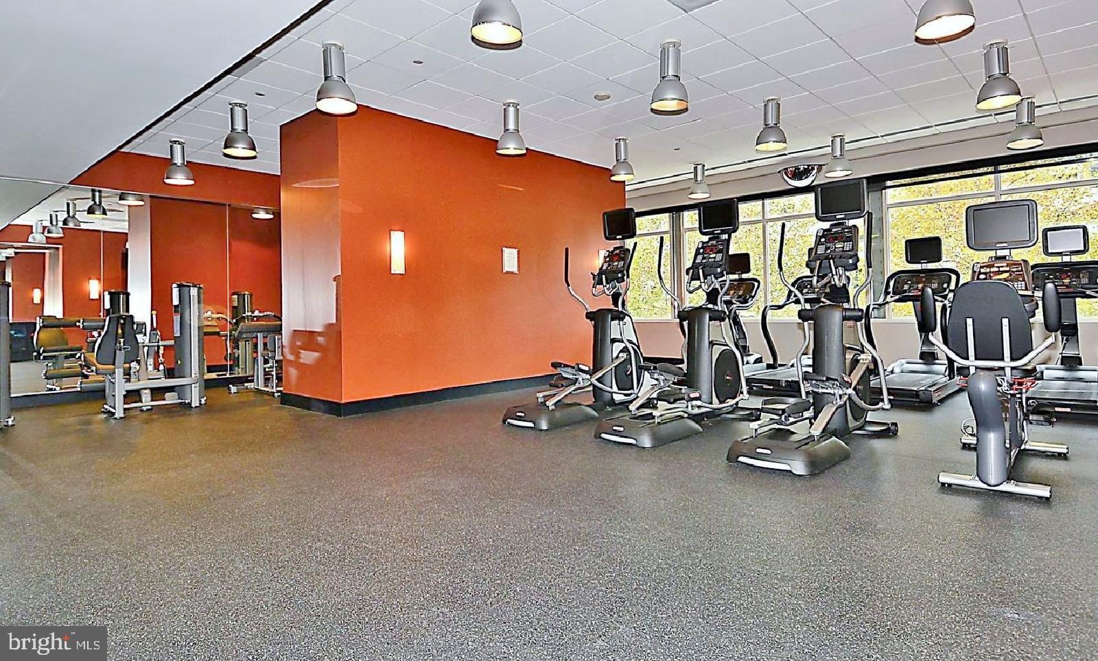 ONE NATIONAL HARBOR CONDOMINIUM - Residential Lease