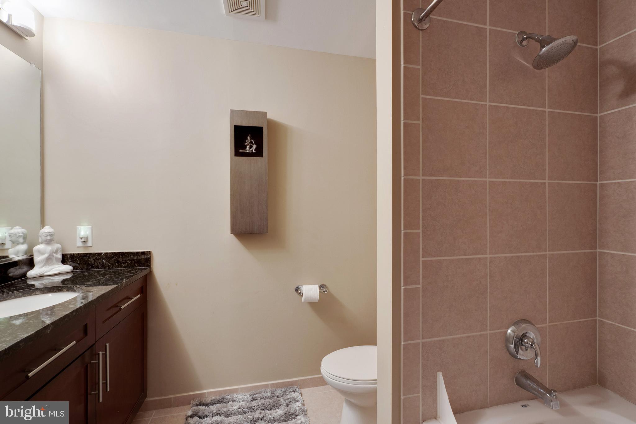 ONE NATIONAL HARBOR CONDOMINIUM - Residential Lease