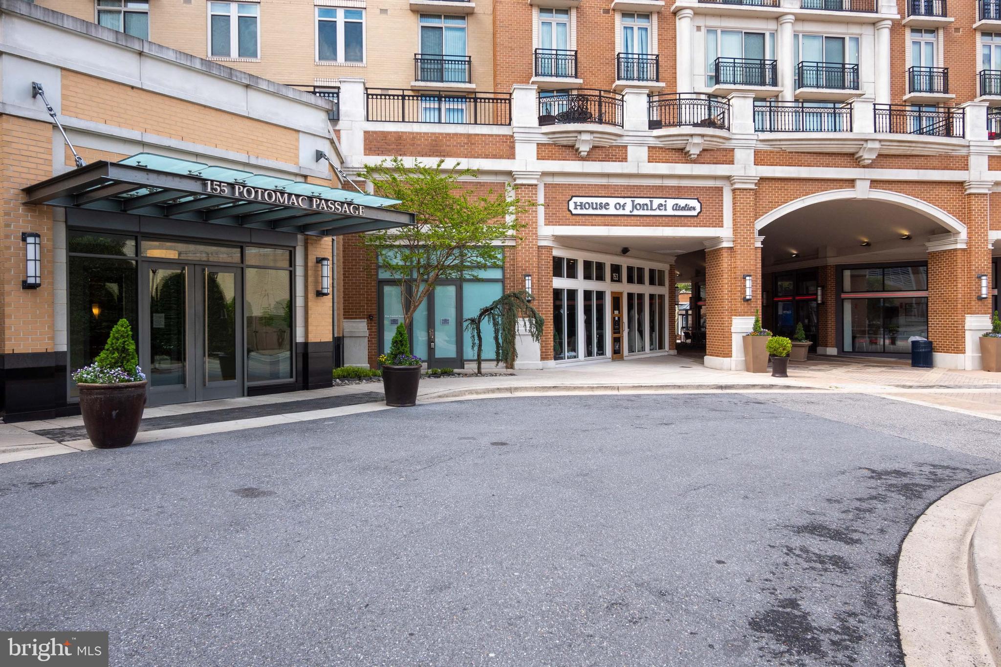 ONE NATIONAL HARBOR CONDOMINIUM - Residential Lease