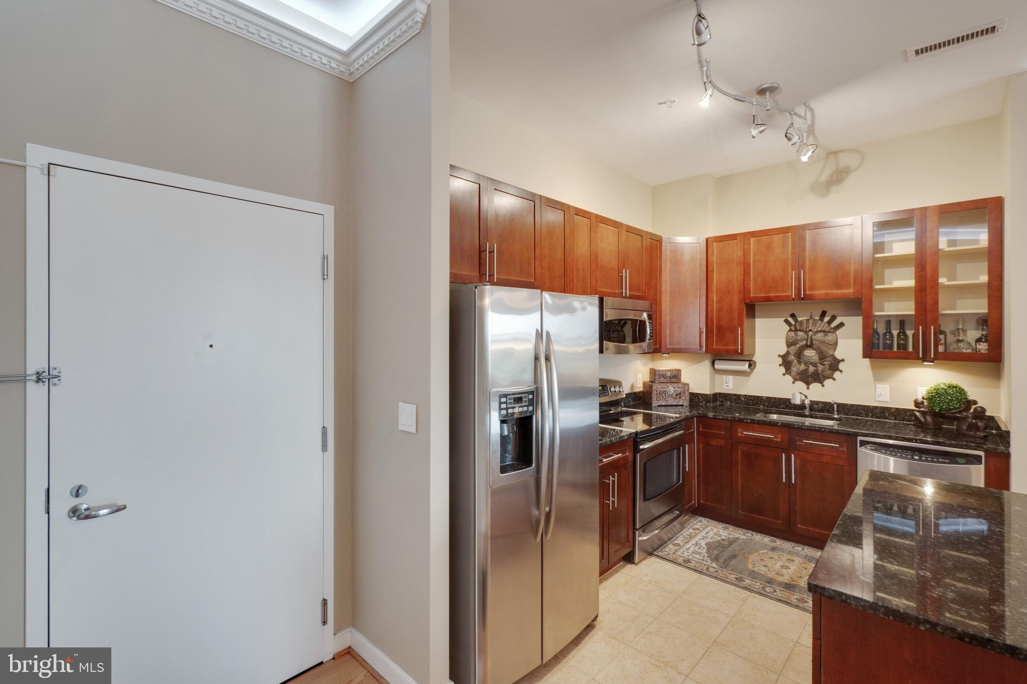 ONE NATIONAL HARBOR CONDOMINIUM - Residential Lease