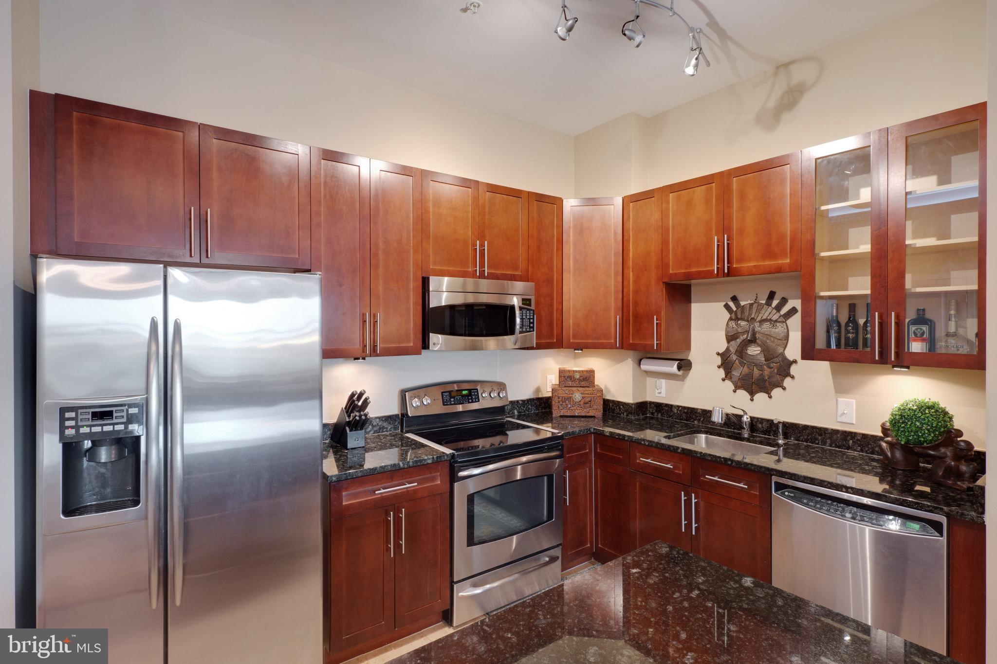 ONE NATIONAL HARBOR CONDOMINIUM - Residential Lease