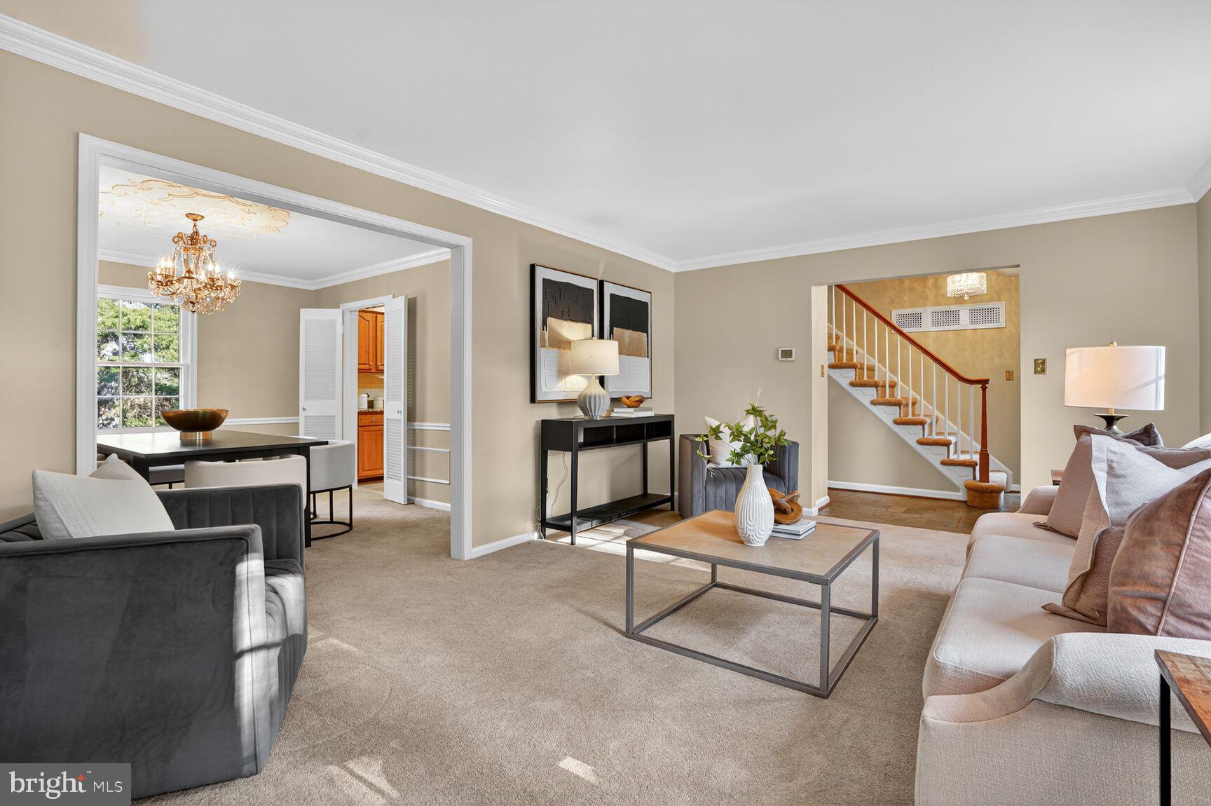 COUNTRY CLUB HILLS - Residential