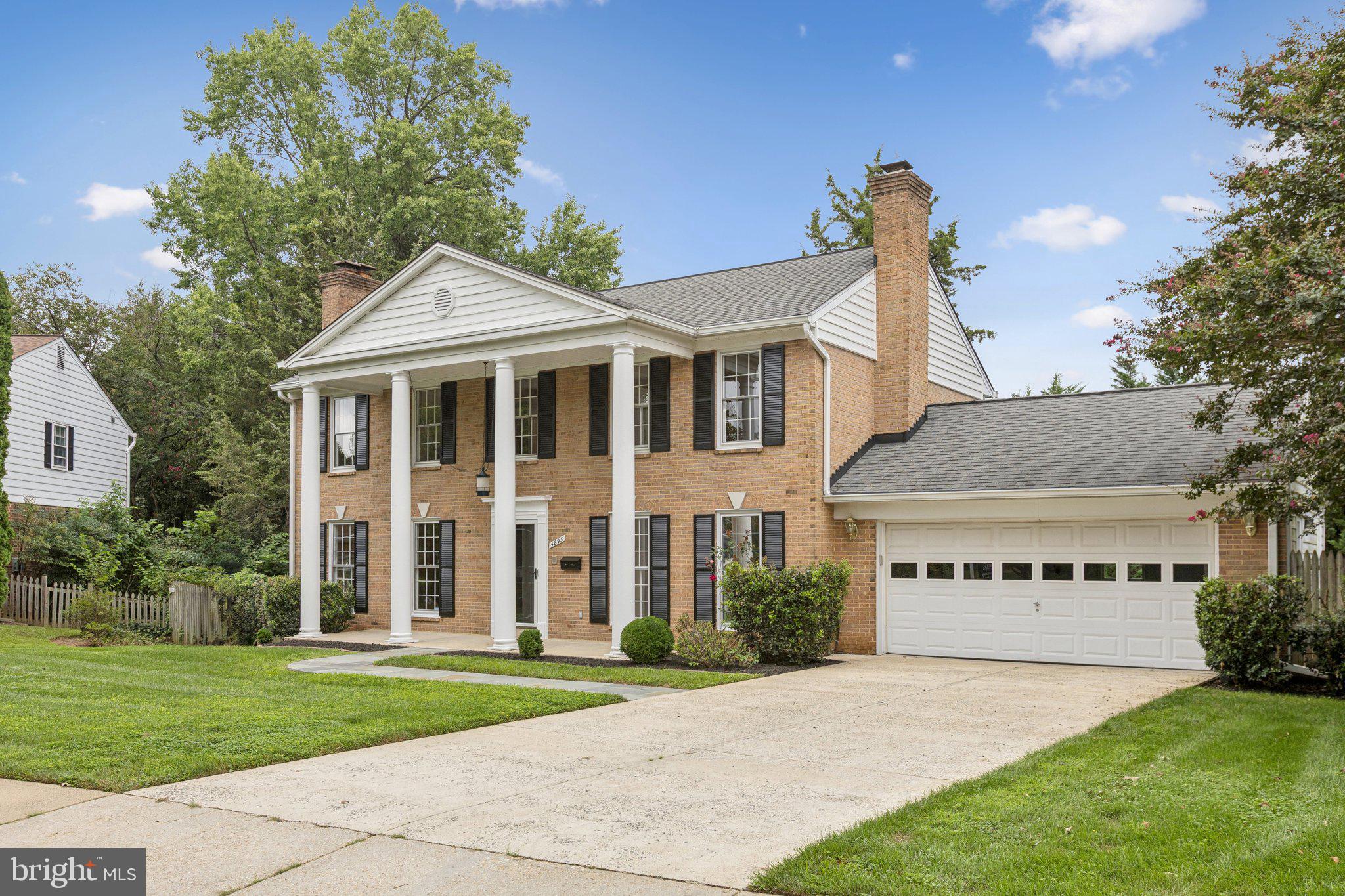 COUNTRY CLUB HILLS - Residential