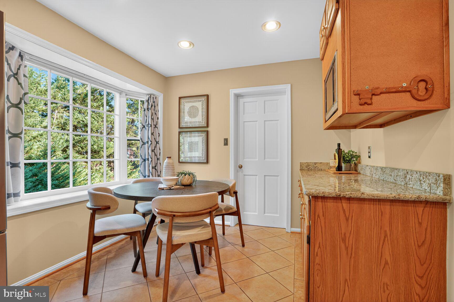 COUNTRY CLUB HILLS - Residential