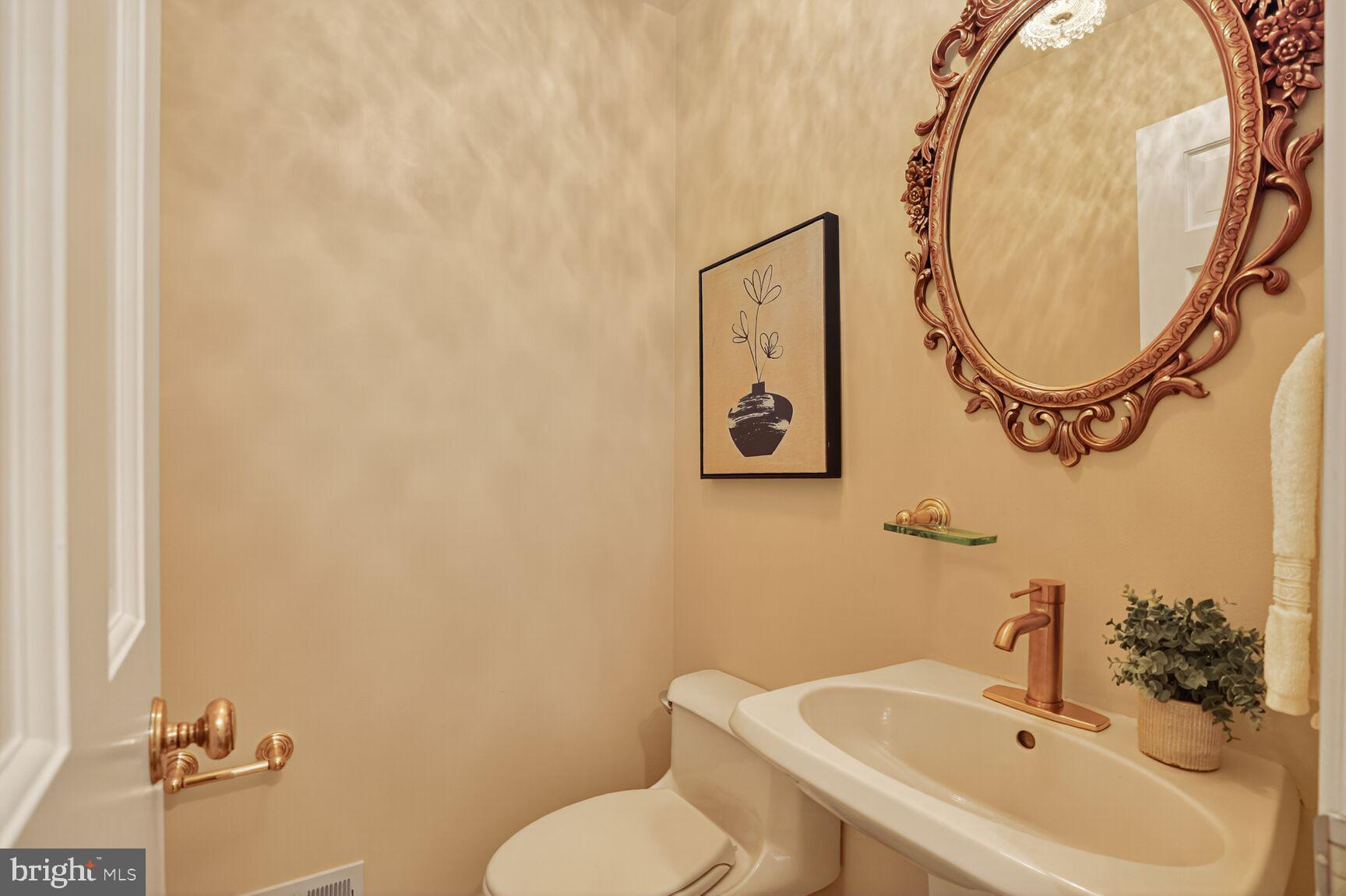 COUNTRY CLUB HILLS - Residential