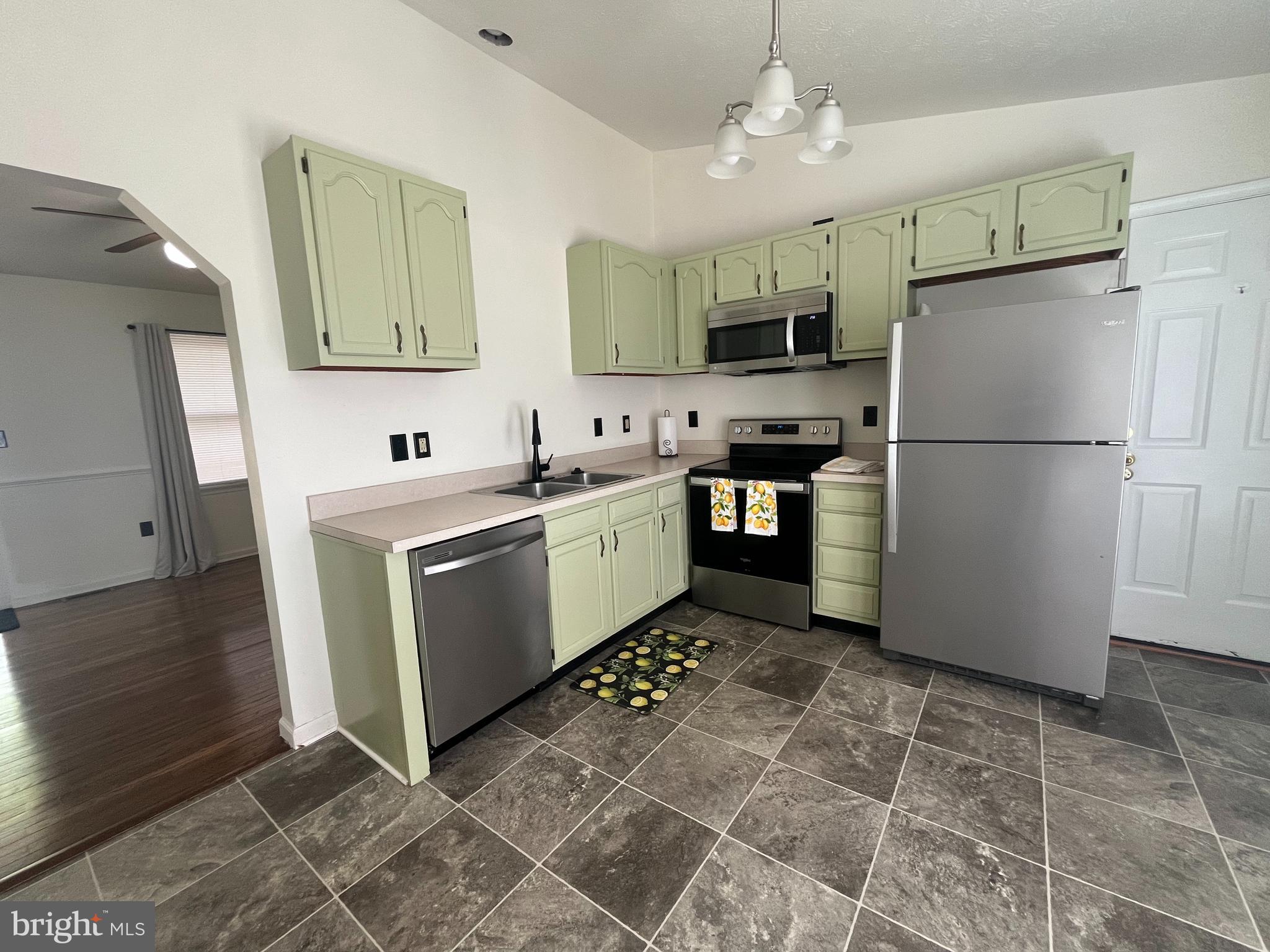 OPEQUON MEADOWS - Residential Lease