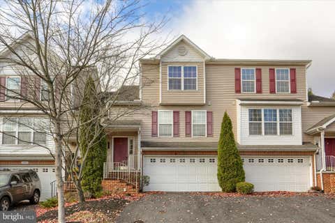 Townhouse For Sale - 1147 Cross Creek Drive<br/> Cumberland County, MECHANICSBURG, PA 17050