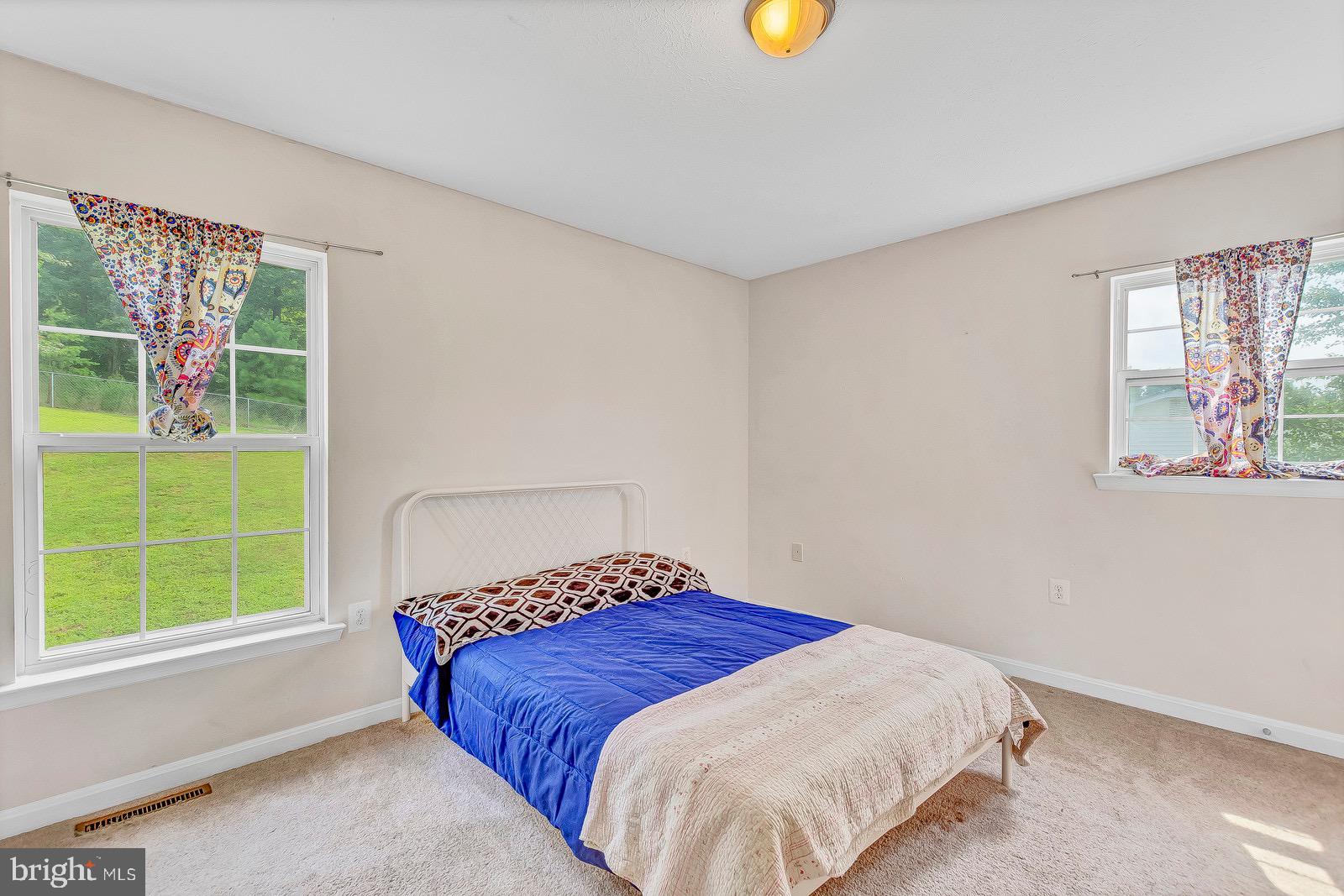 LAUREL RIDGE - Residential