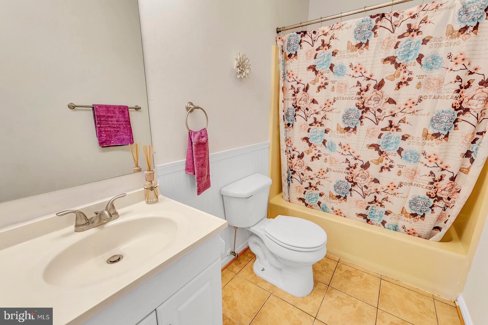 LAUREL RIDGE - Residential