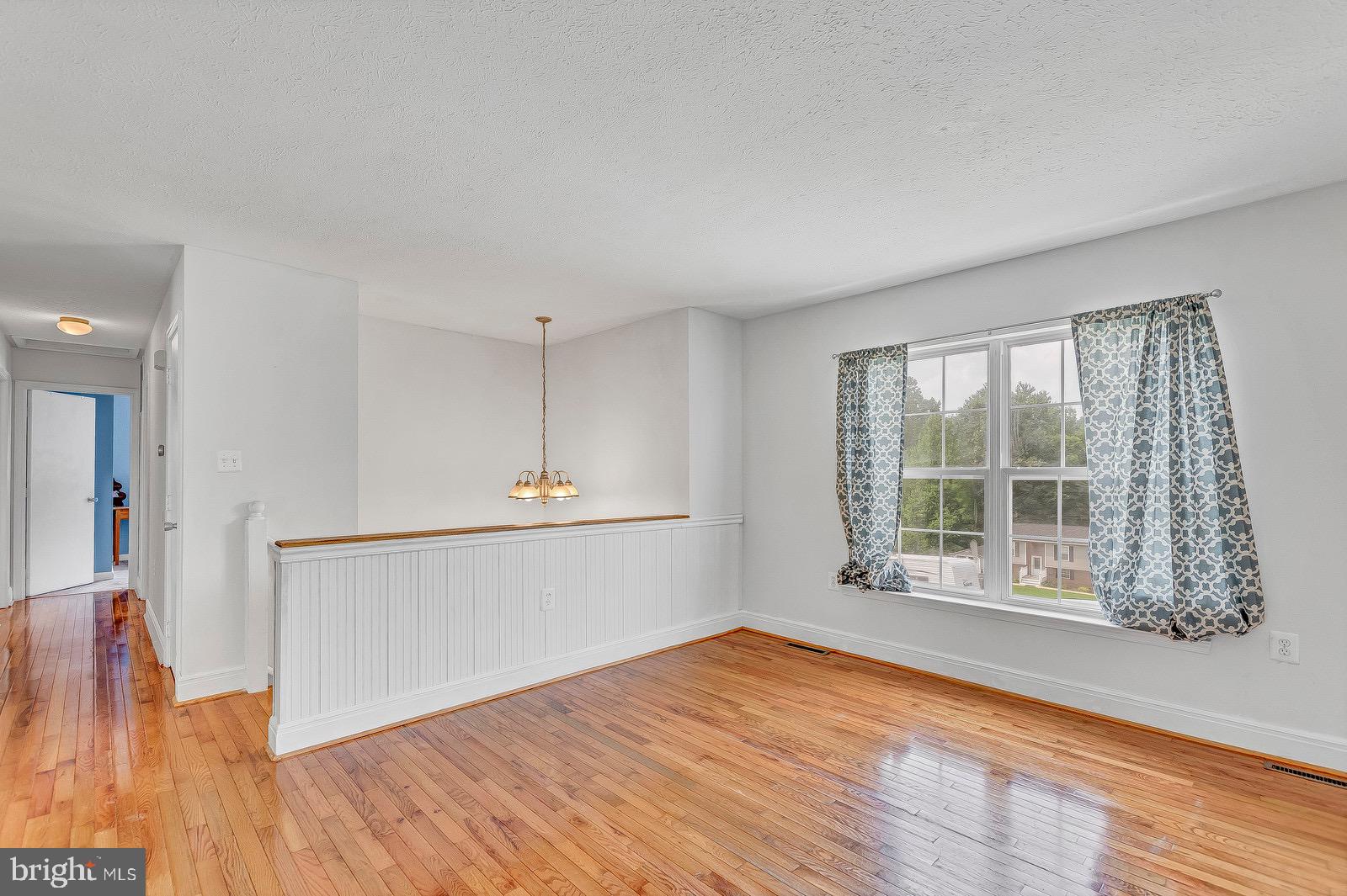 LAUREL RIDGE - Residential