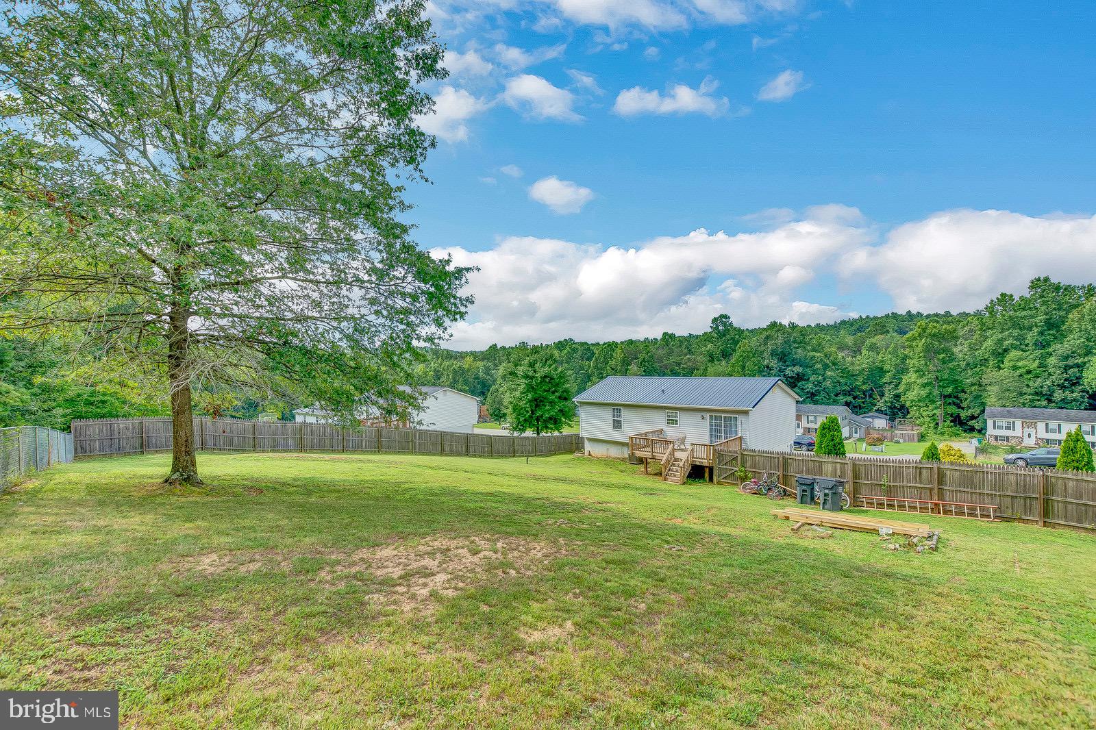 LAUREL RIDGE - Residential