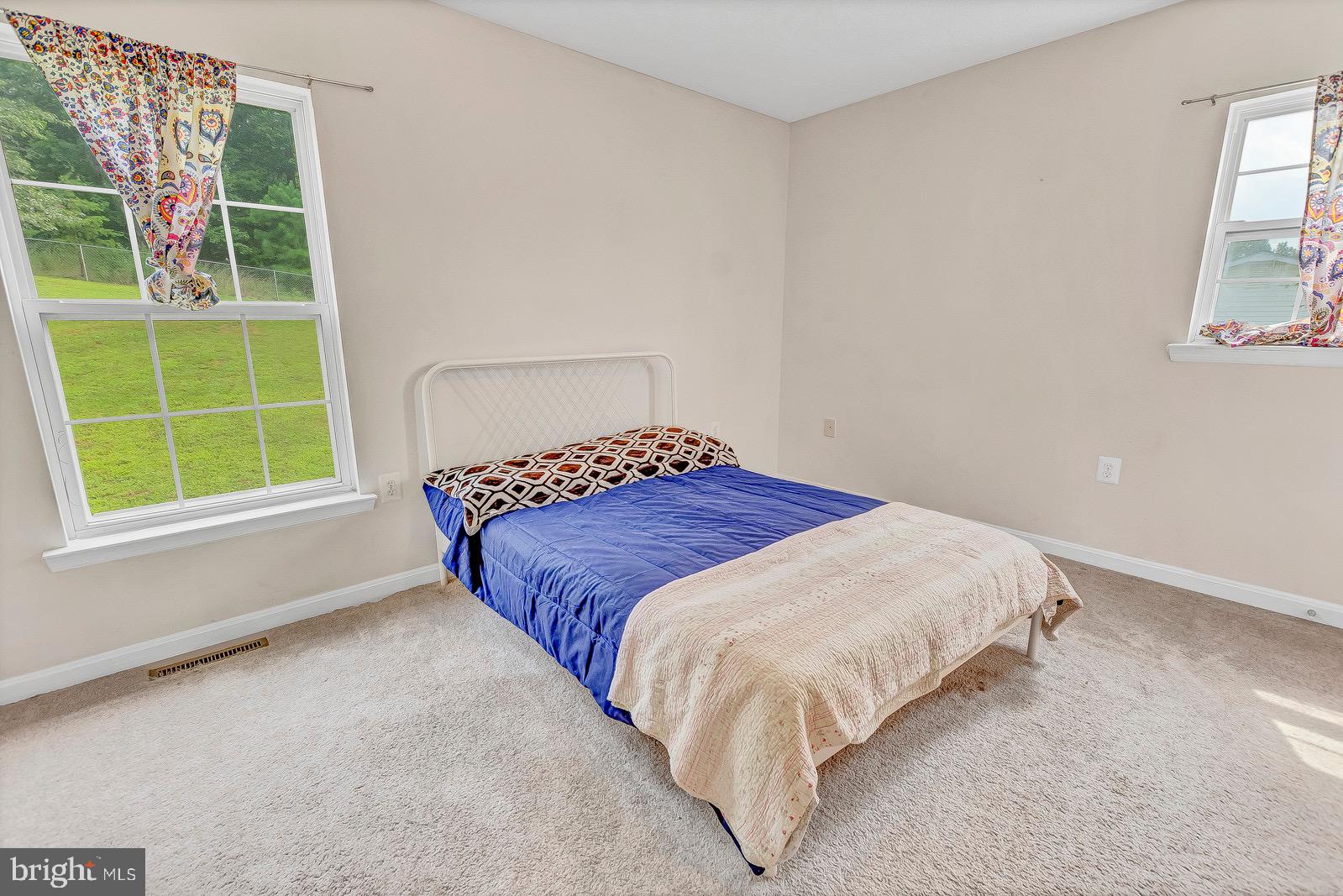 LAUREL RIDGE - Residential