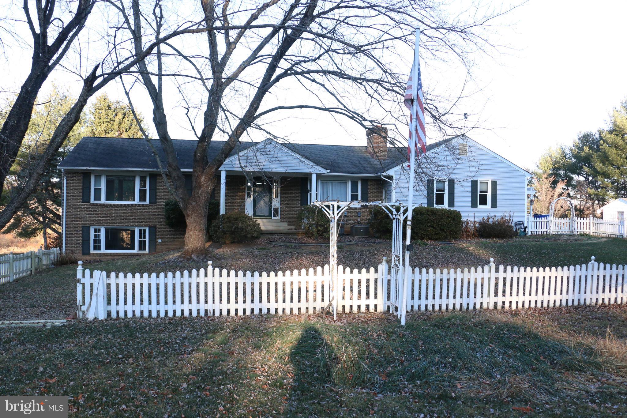 9466 CREST HILL ROAD