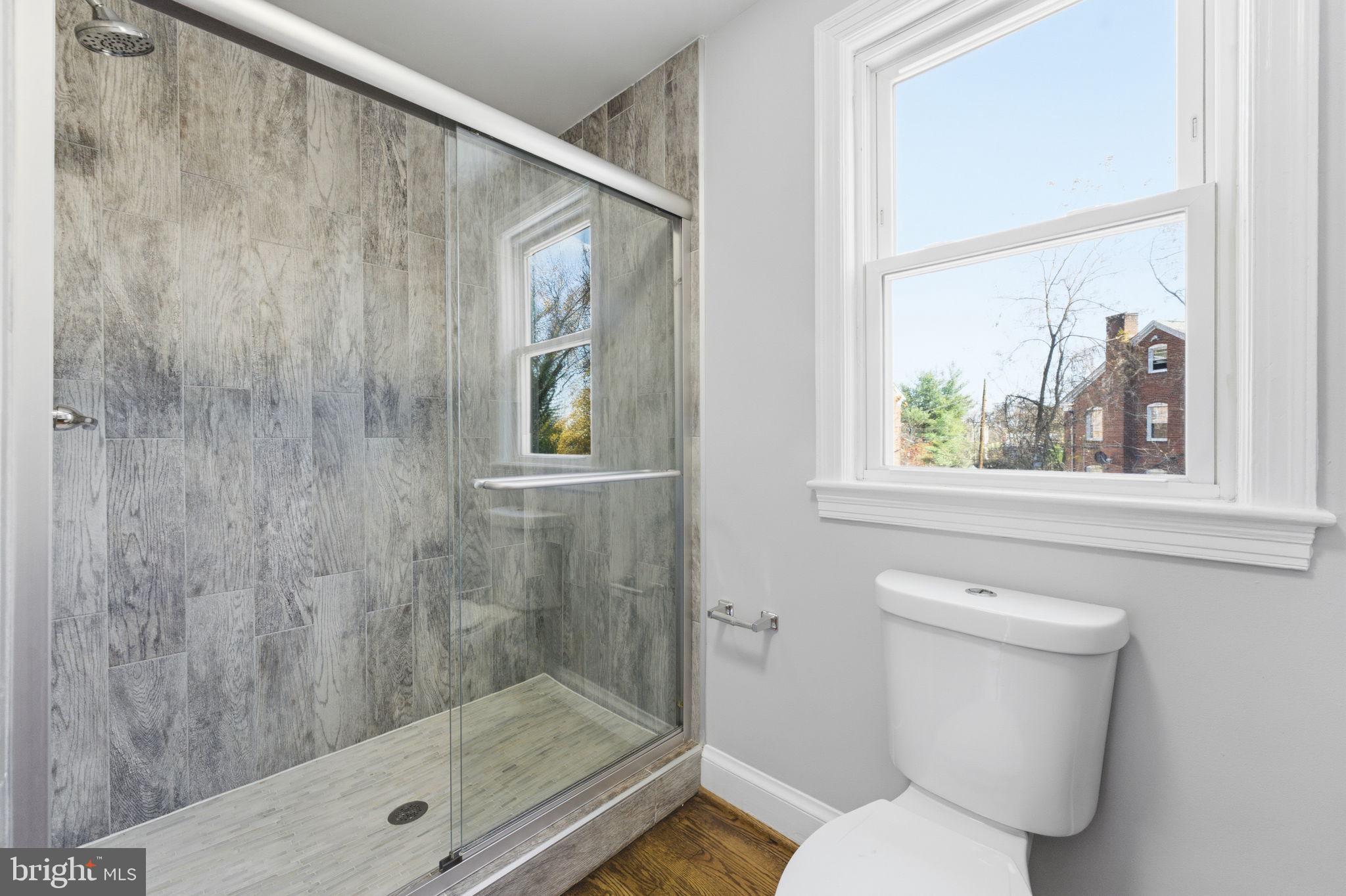 TAKOMA PARK - Residential Income