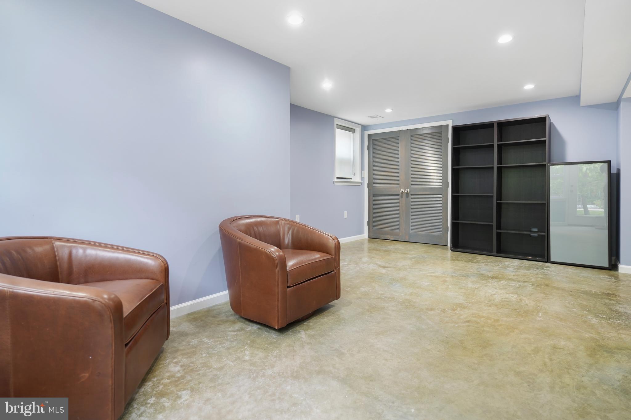 TAKOMA PARK - Residential Income