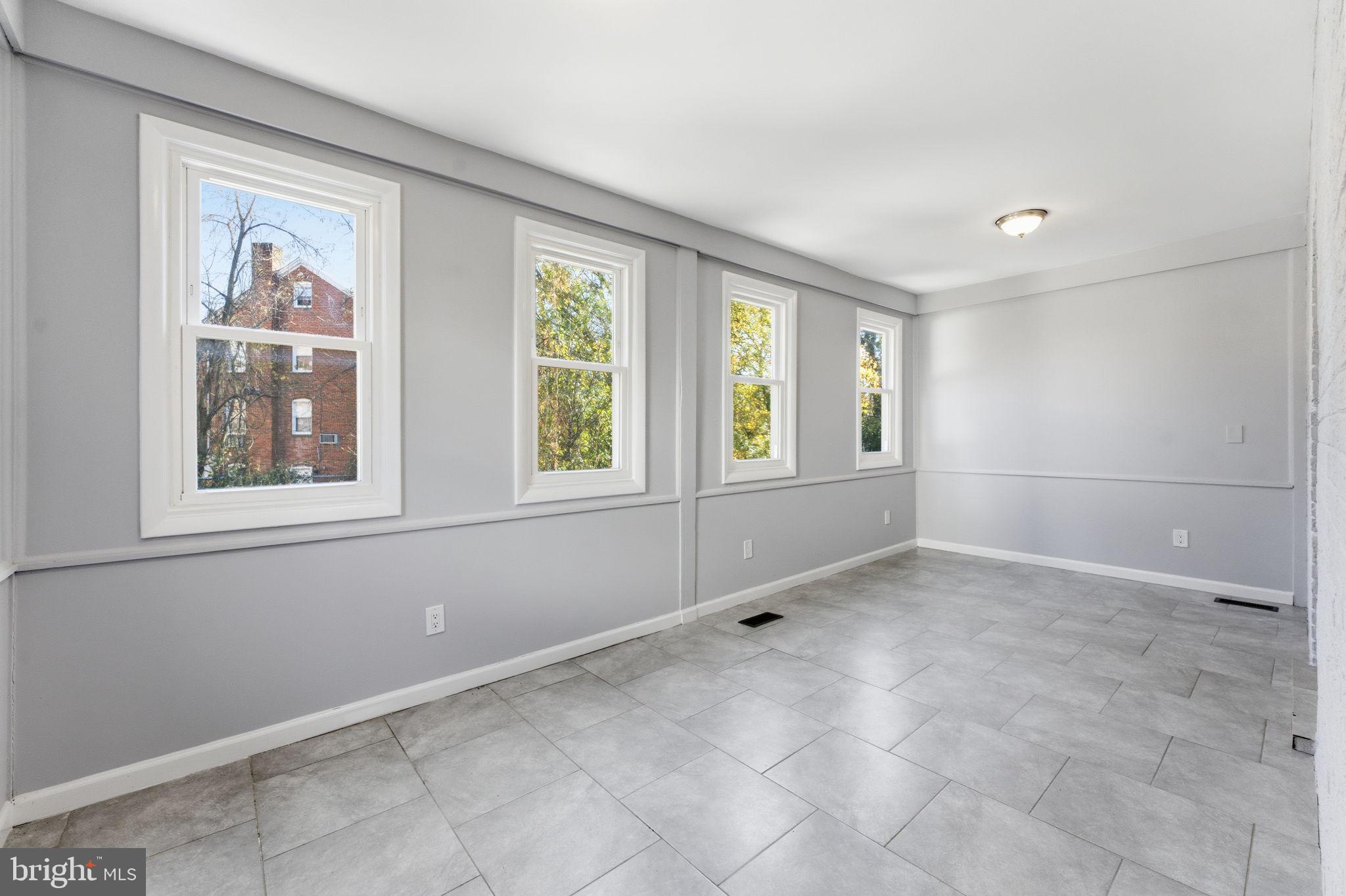 TAKOMA PARK - Residential Income
