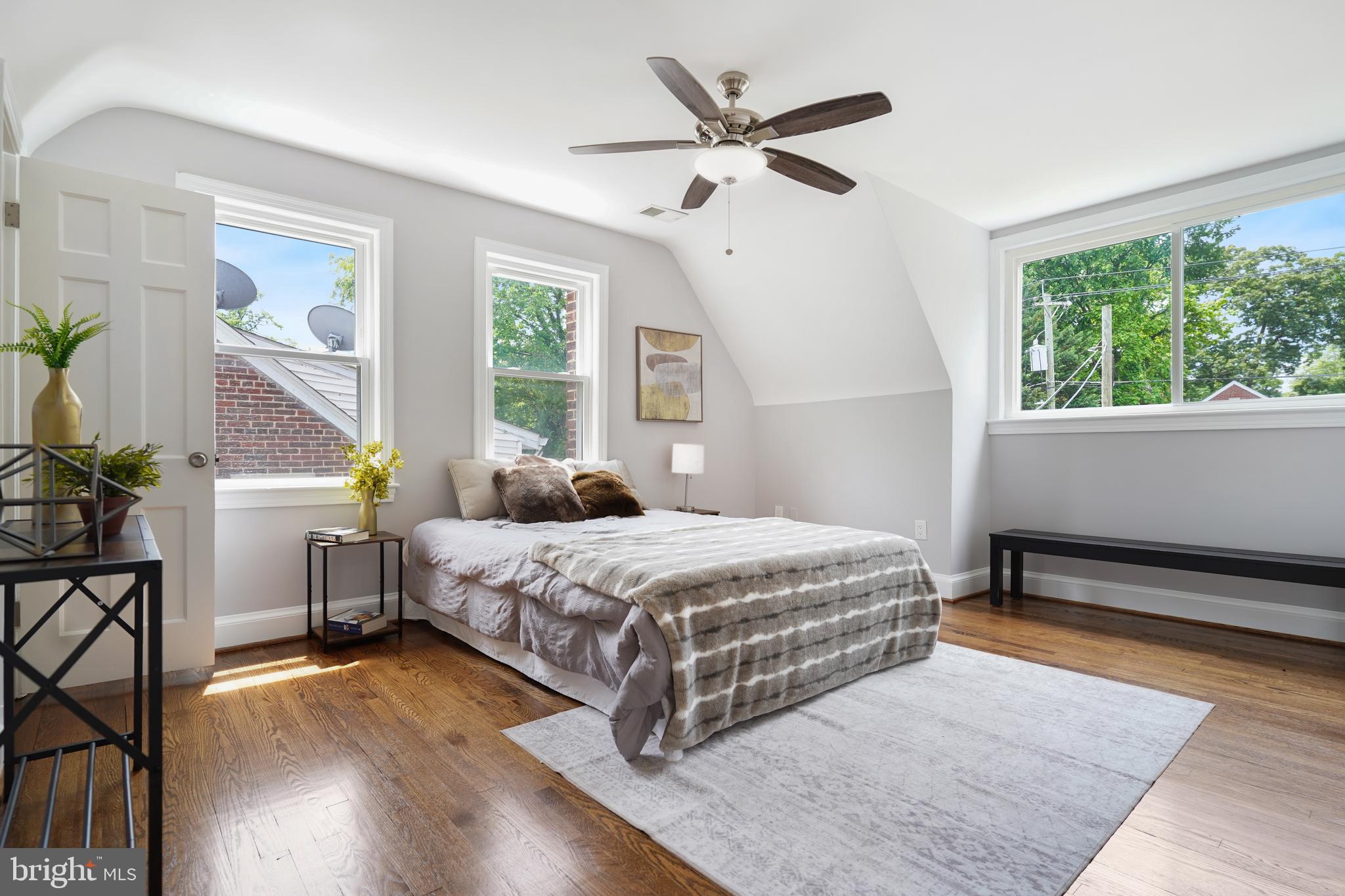 TAKOMA PARK - Residential Income
