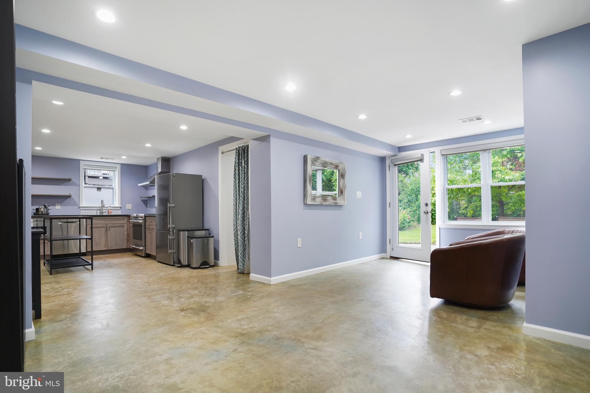 TAKOMA PARK - Residential Income