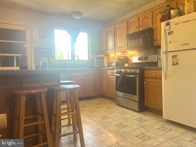 3132 ESSINGTON WAY