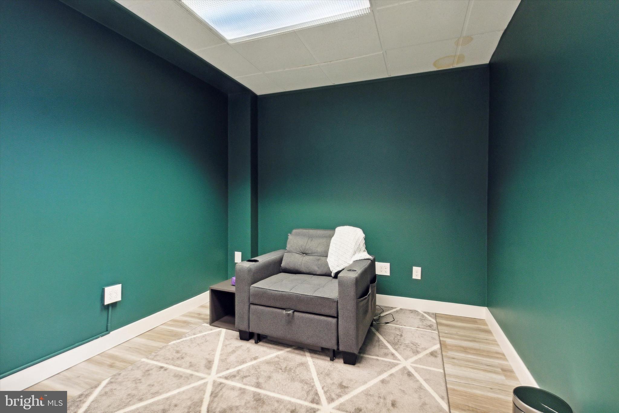 OLD CITY - Commercial Lease