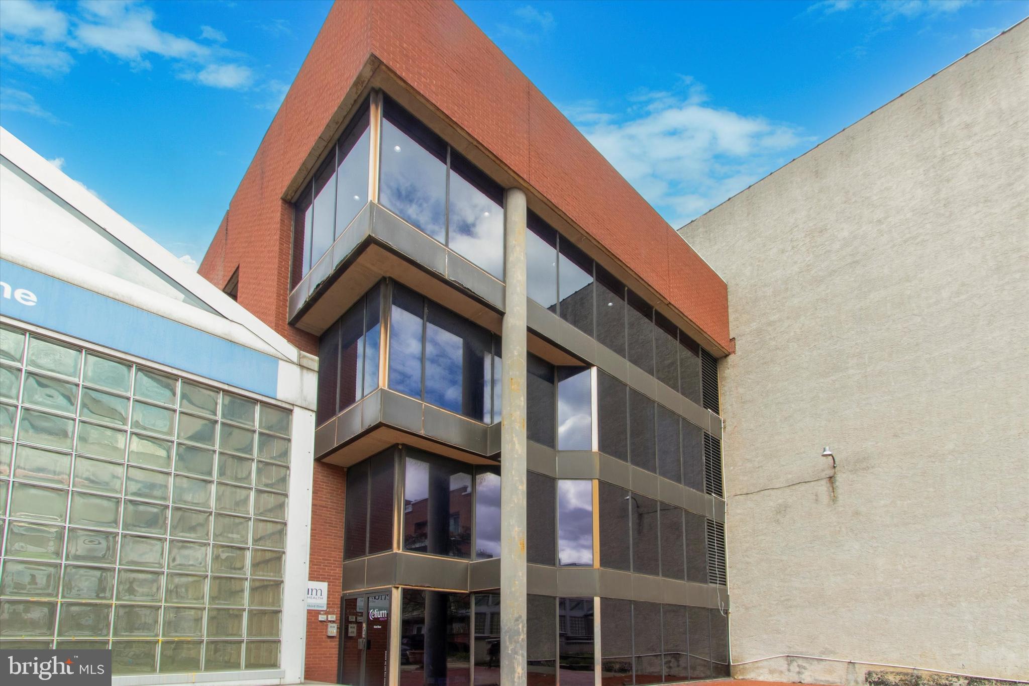 OLD CITY - Commercial Lease