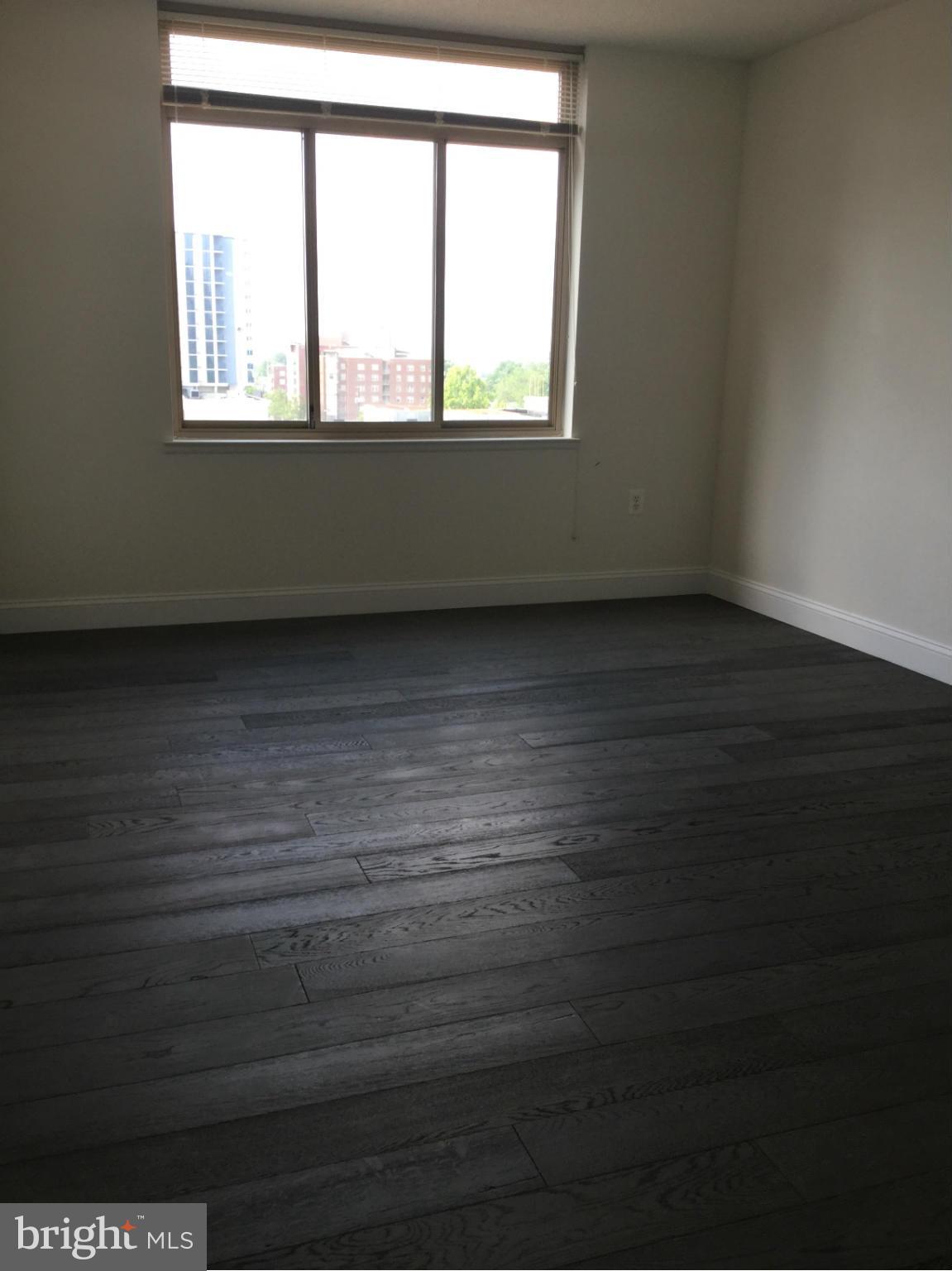 FAIRMONT PLAZA - Residential Lease