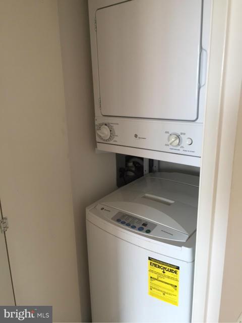 FAIRMONT PLAZA - Residential Lease