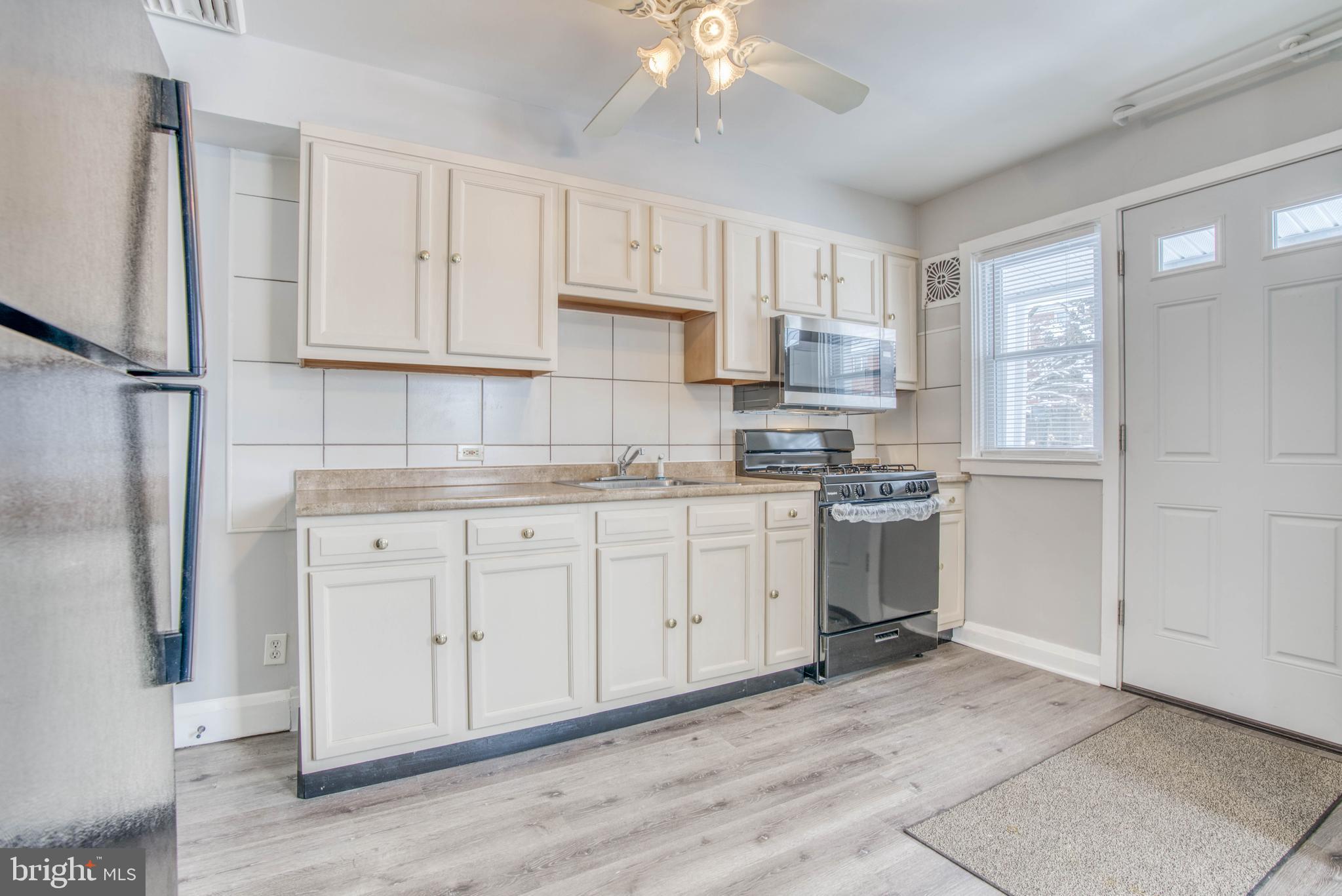 BELVEDERE SQUARE - Residential