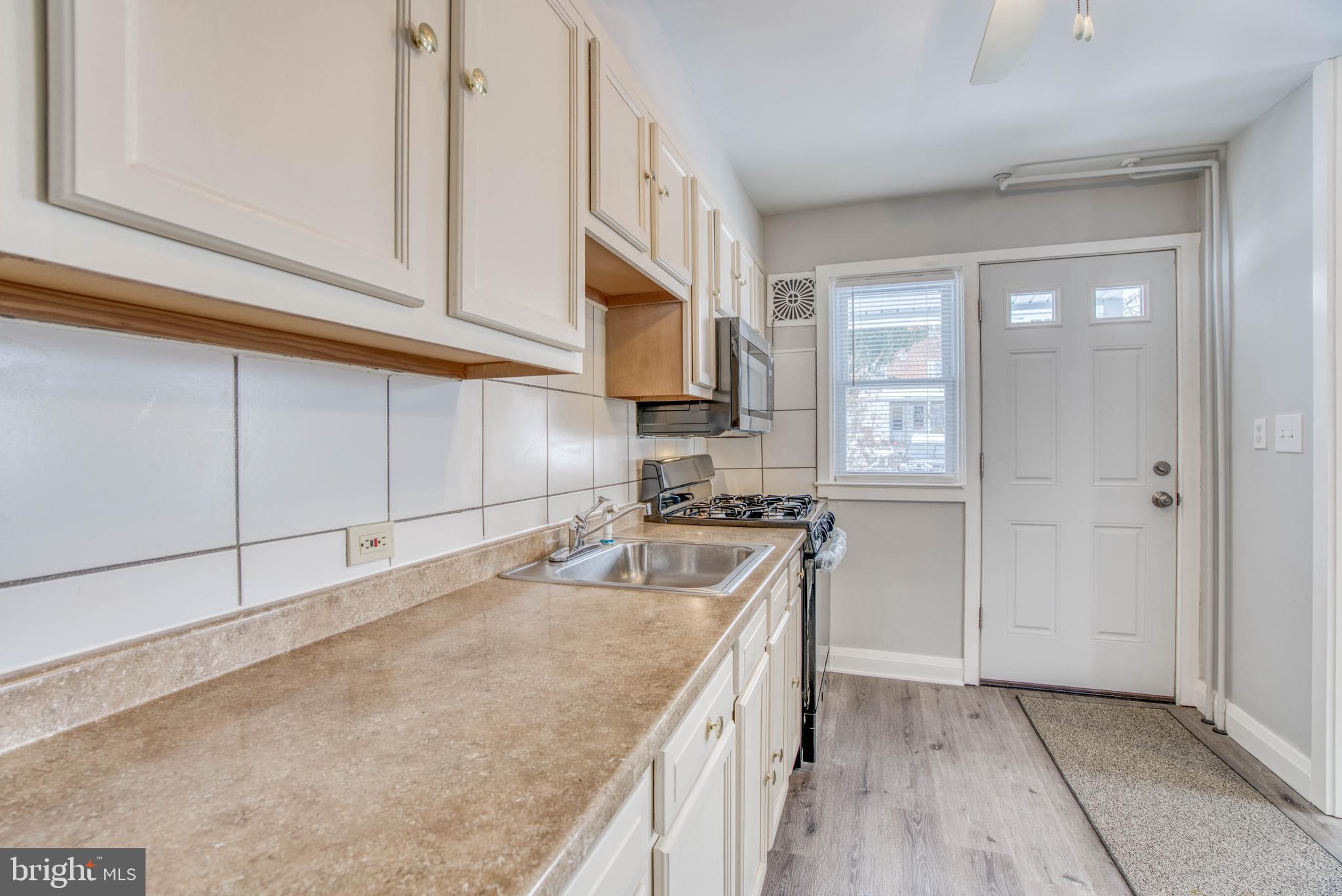 BELVEDERE SQUARE - Residential