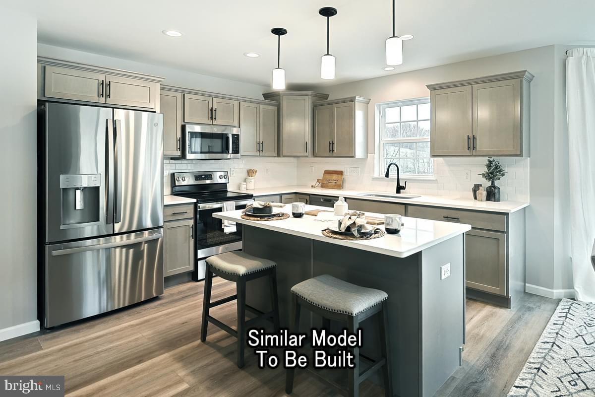 HAMPTON HEIGHTS - Residential