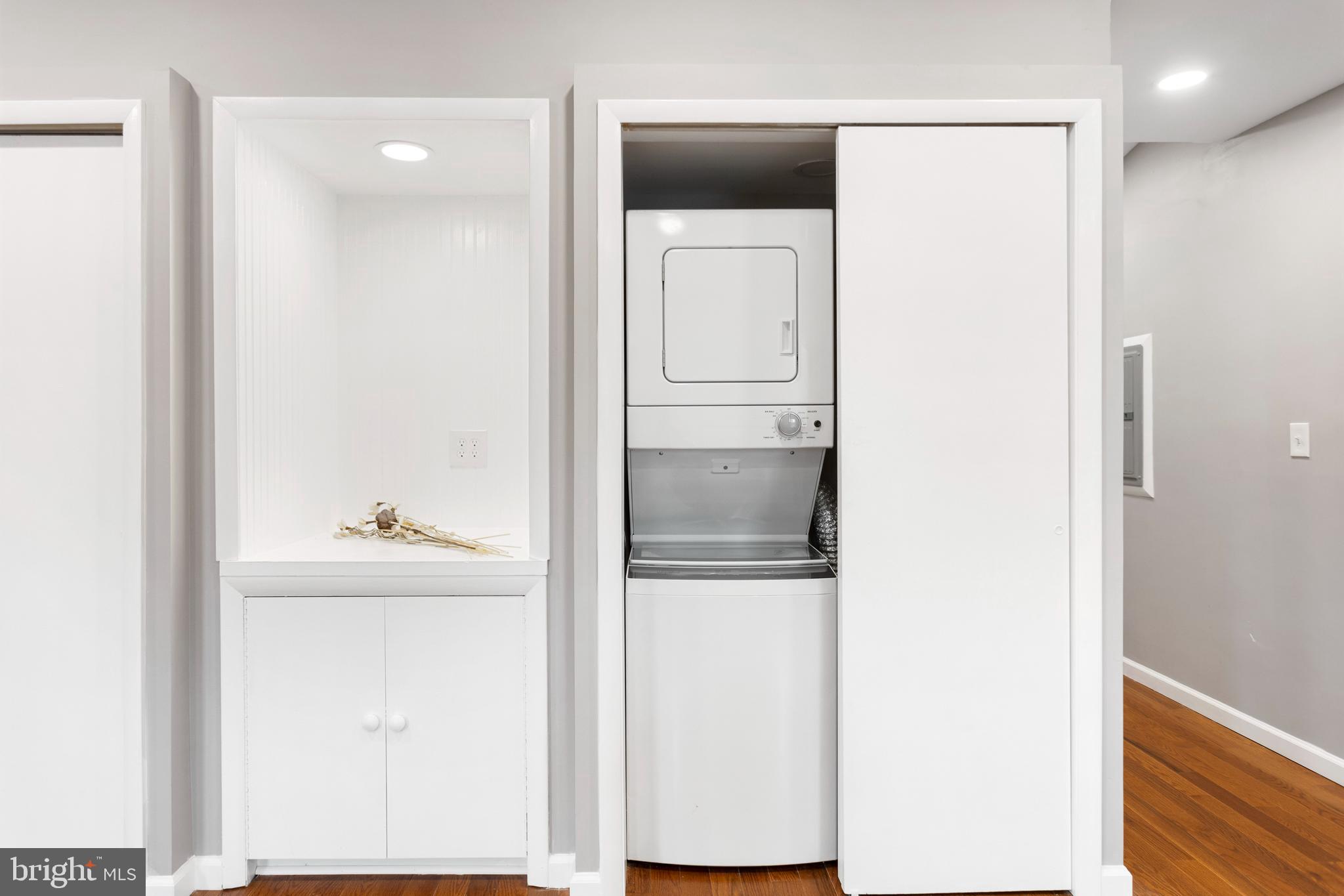 QUEEN VILLAGE - Residential Lease