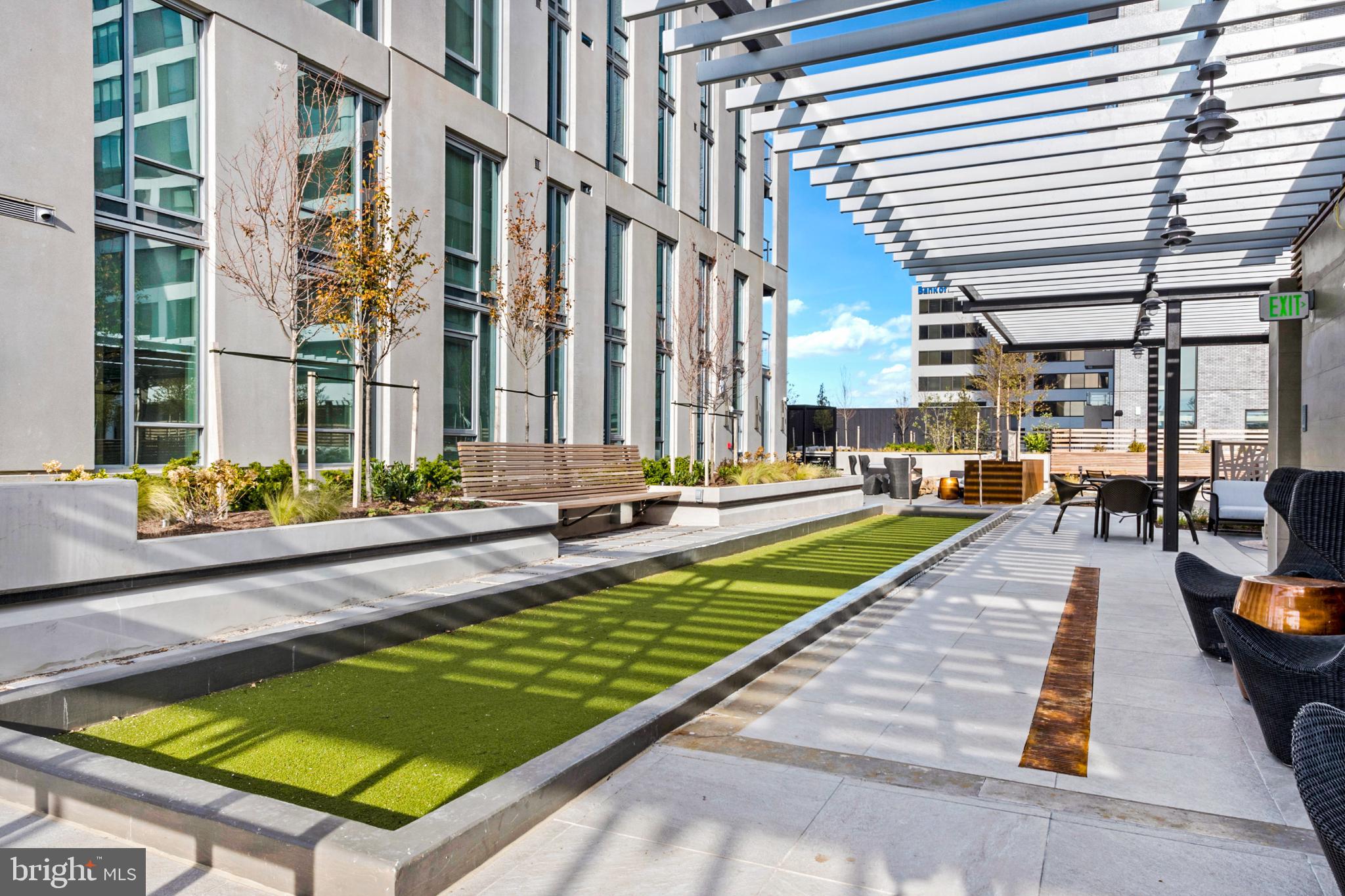 THE BORO TYSONS - Residential