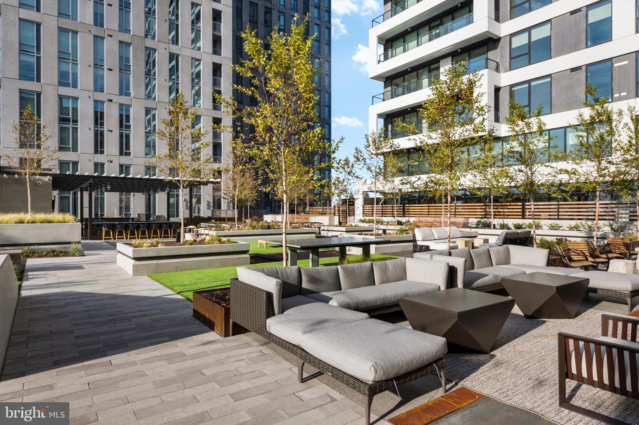 THE BORO TYSONS - Residential