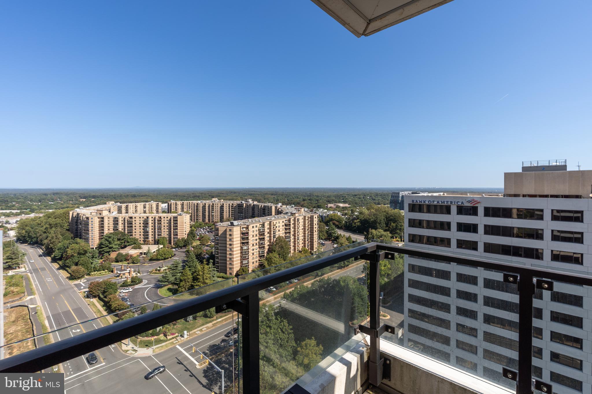 THE BORO TYSONS - Residential