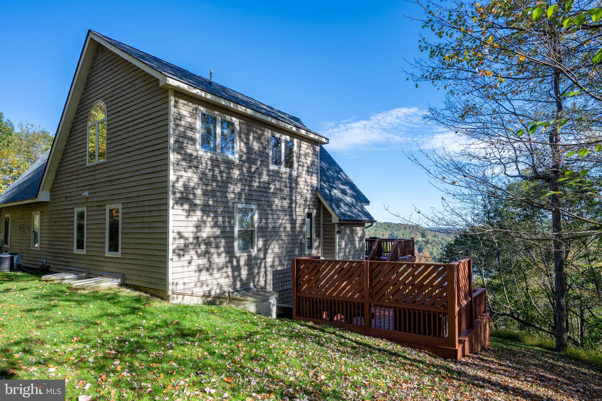 MOUNTAINSIDE - Residential